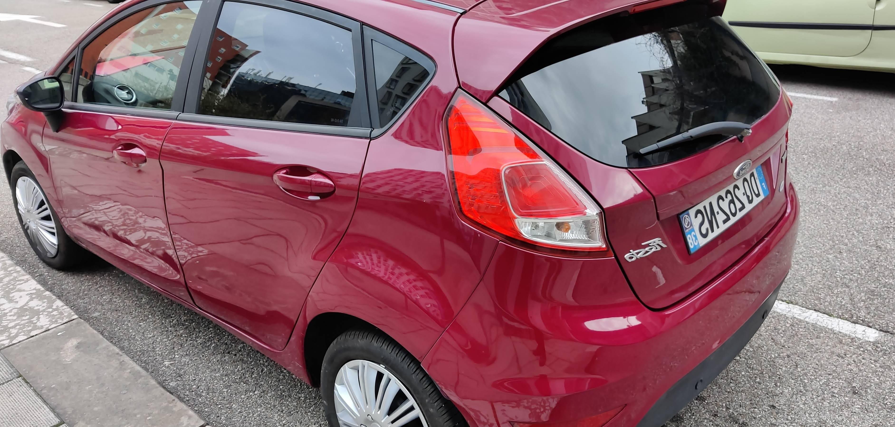Ford Fiesta Essence 100 CV 1.0 ecoboost avec Siège bébé