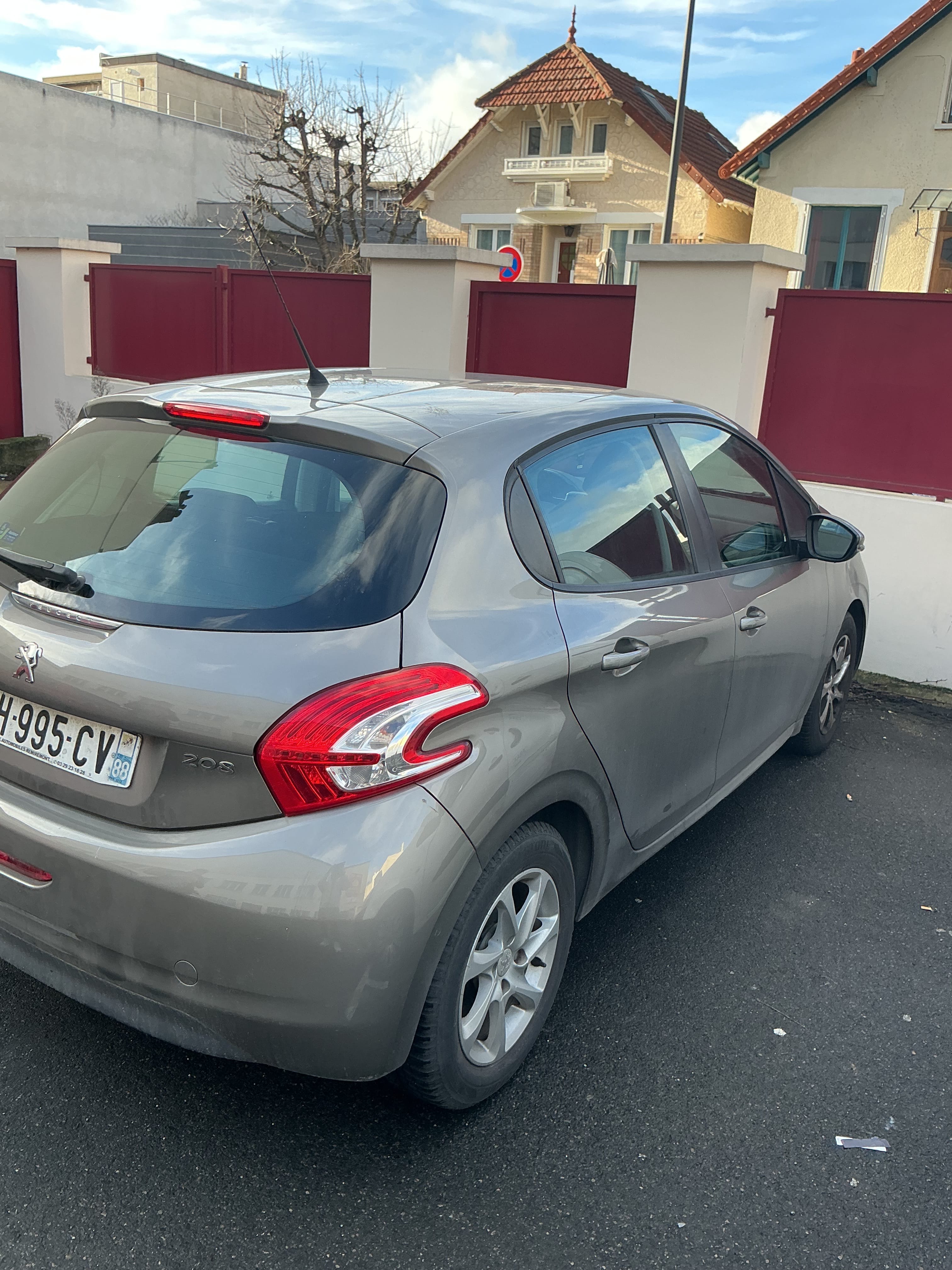 Peugeot 208 avec Climatisation
