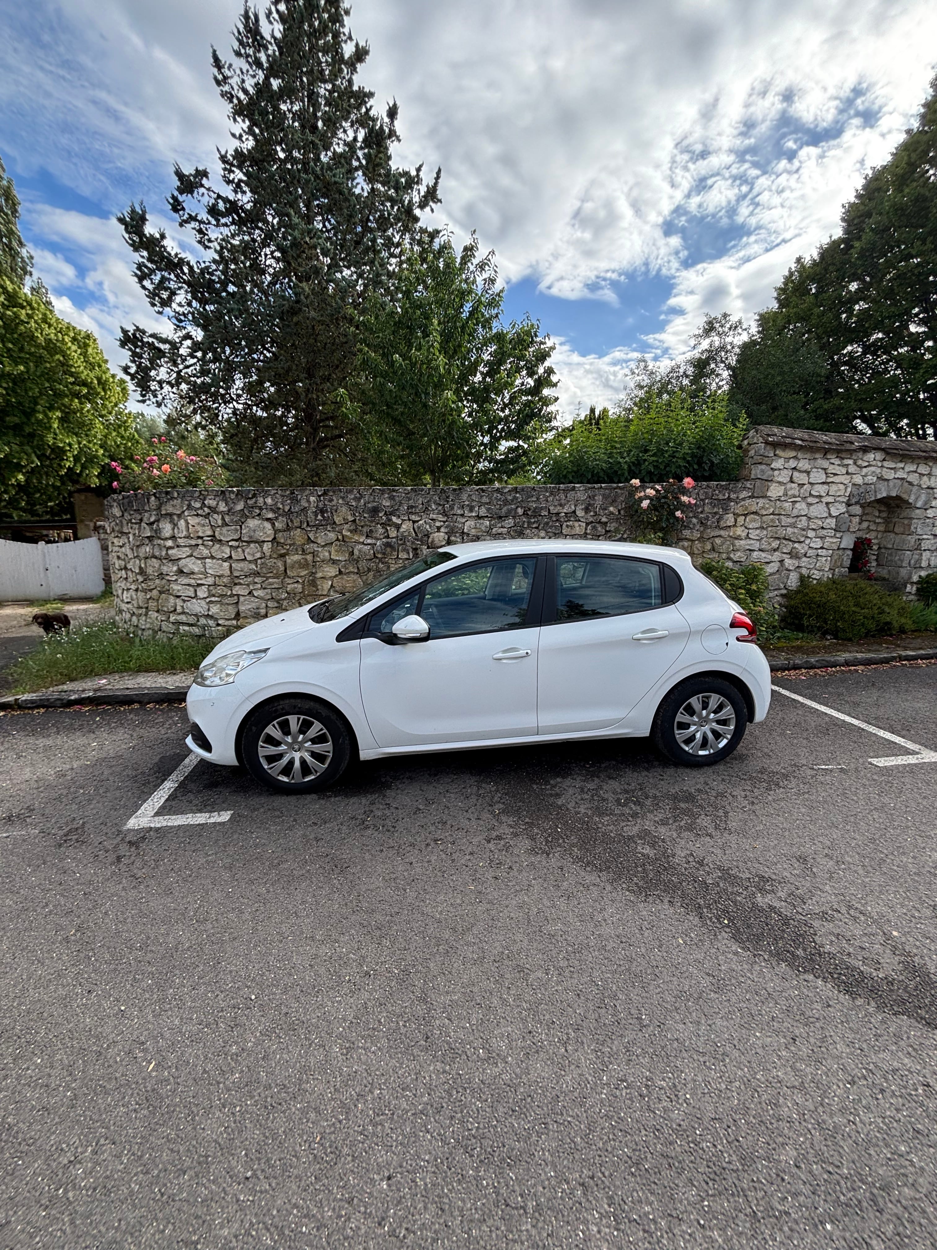 Peugeot 208 avec Climatisation