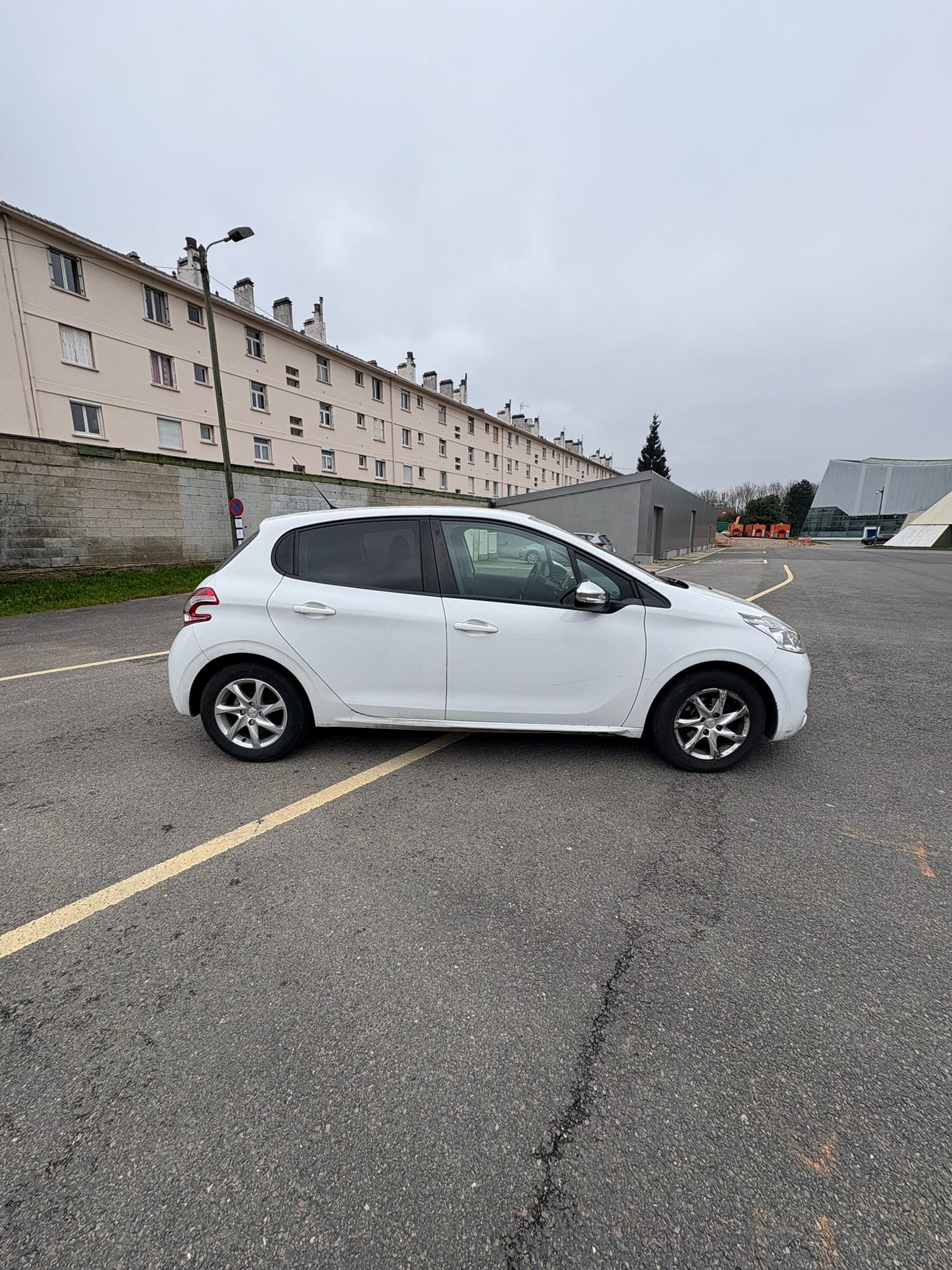 Peugeot 208 avec Climatisation