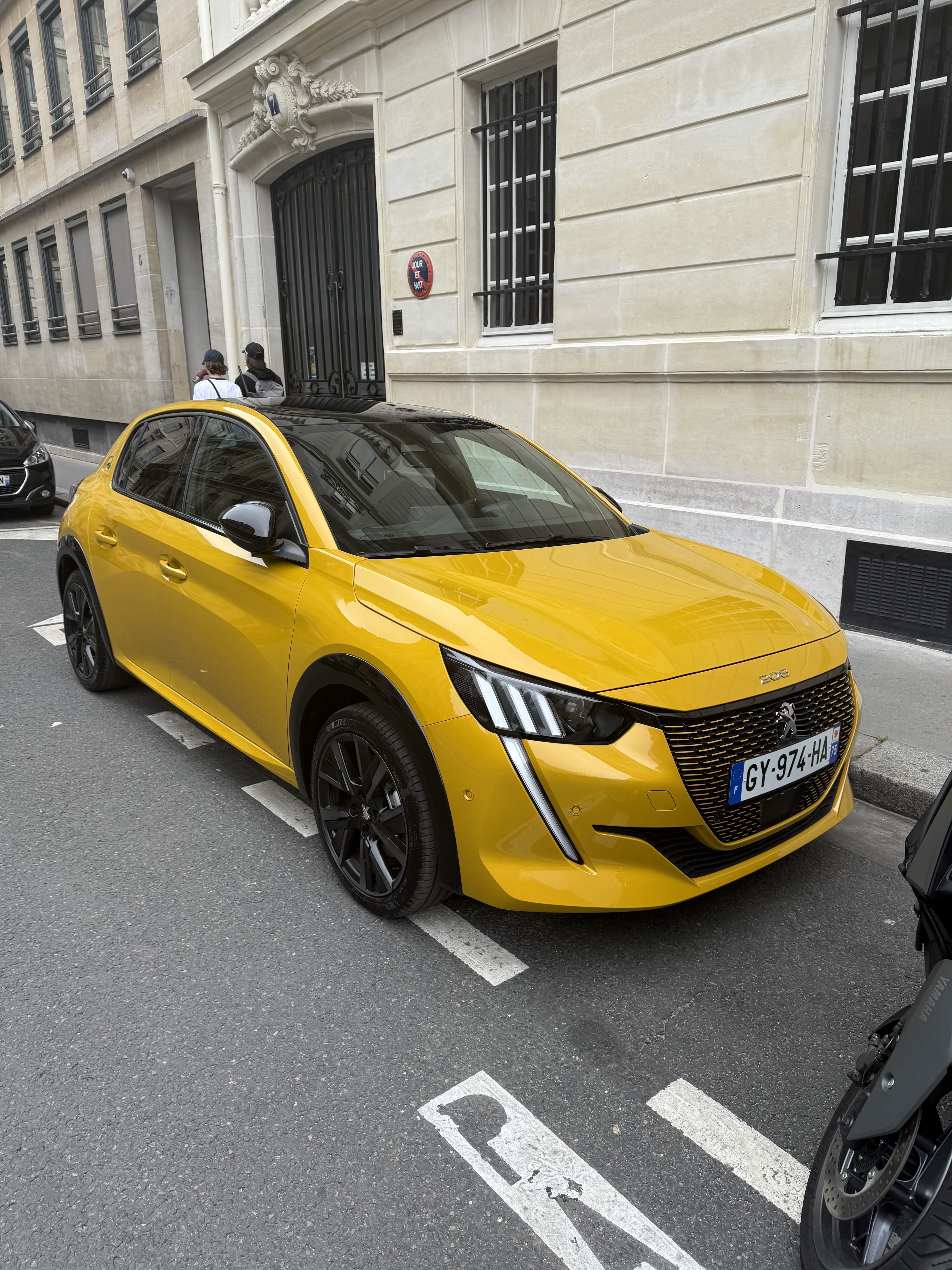 Peugeot e-208 GT, 2023, Électrique, automatique