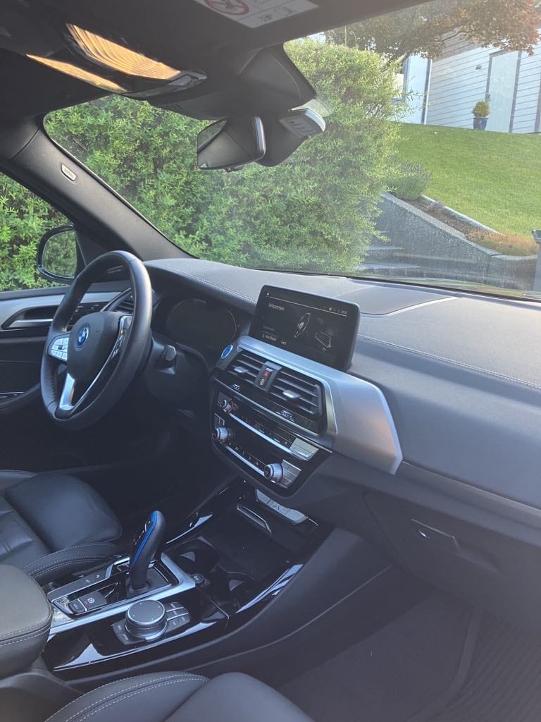 BMW ix3 med Cruisekontroll