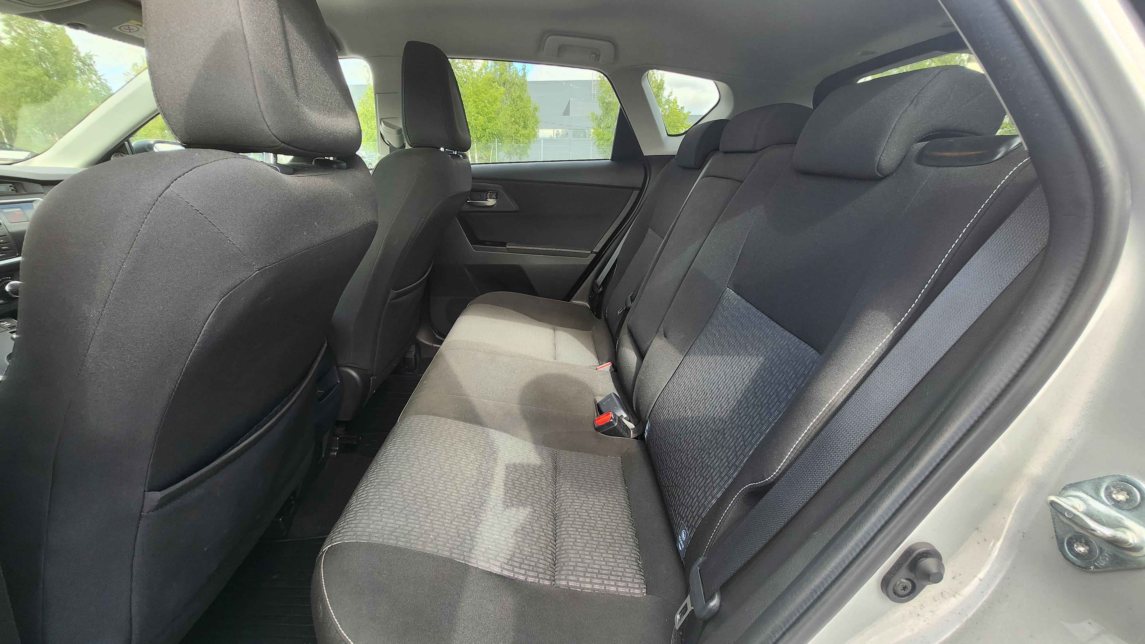 Toyota Auris 1,8 Bensin, Automat, perfekt for korte og lange kjøreturer. mit Bluetooth-Audio