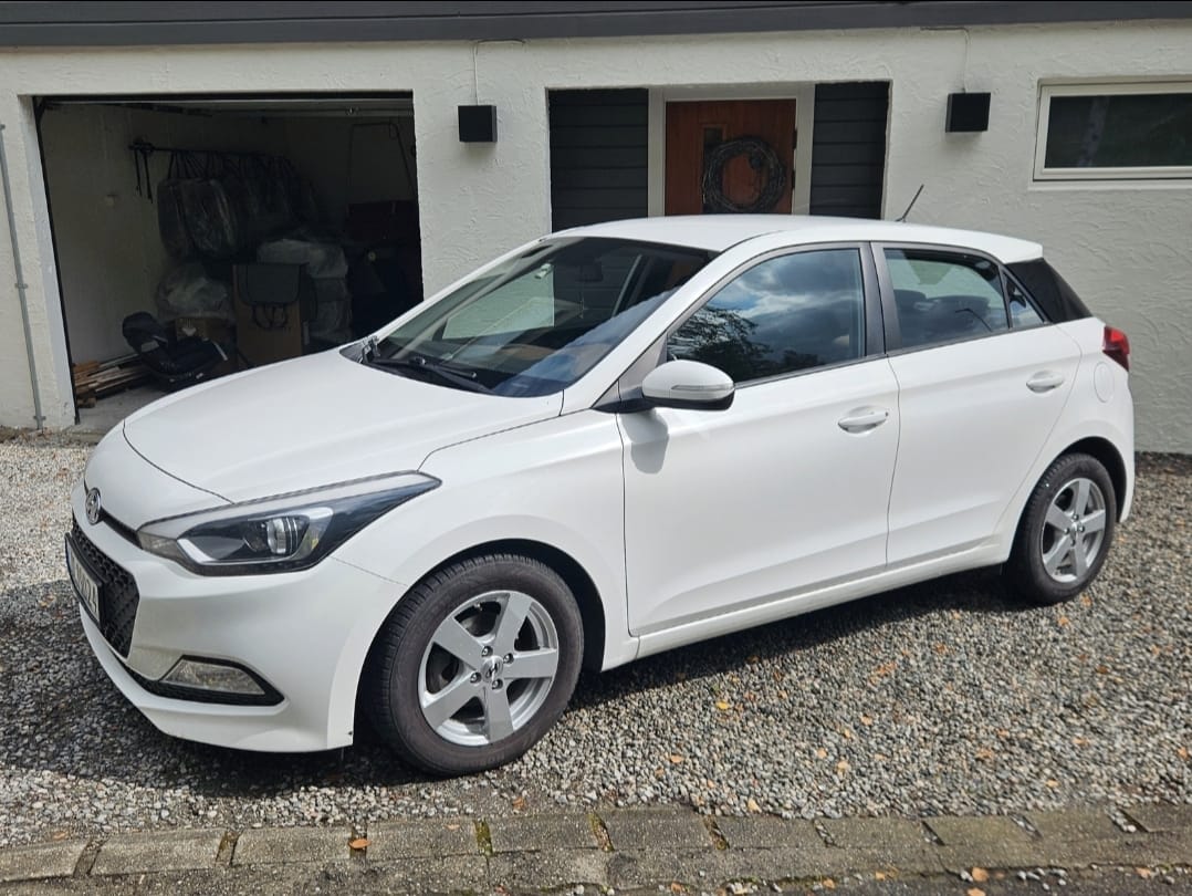 Hyundai i20 1.2 bensin, 2015, Blyfri 95