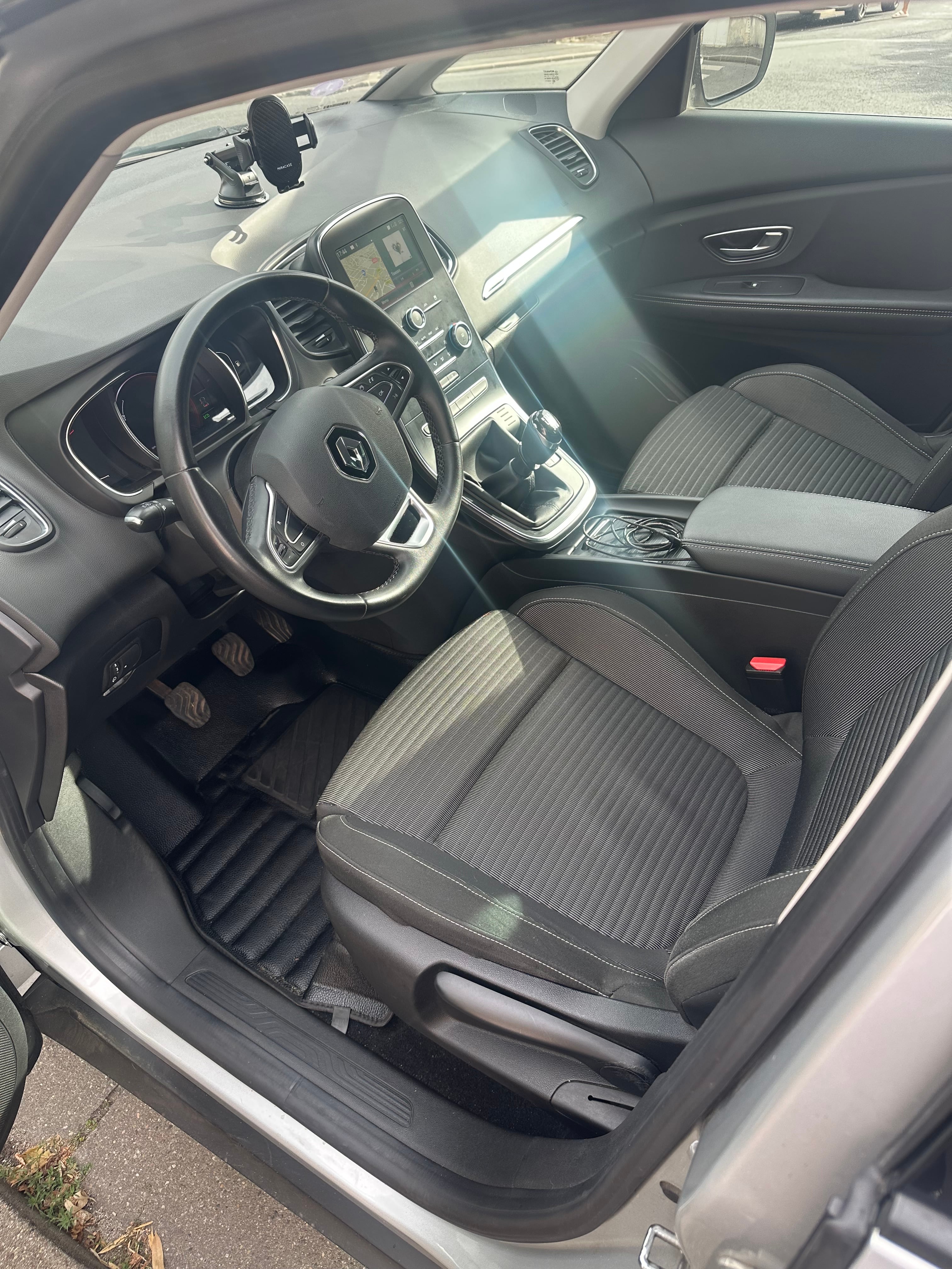 Renault Scenic avec GPS