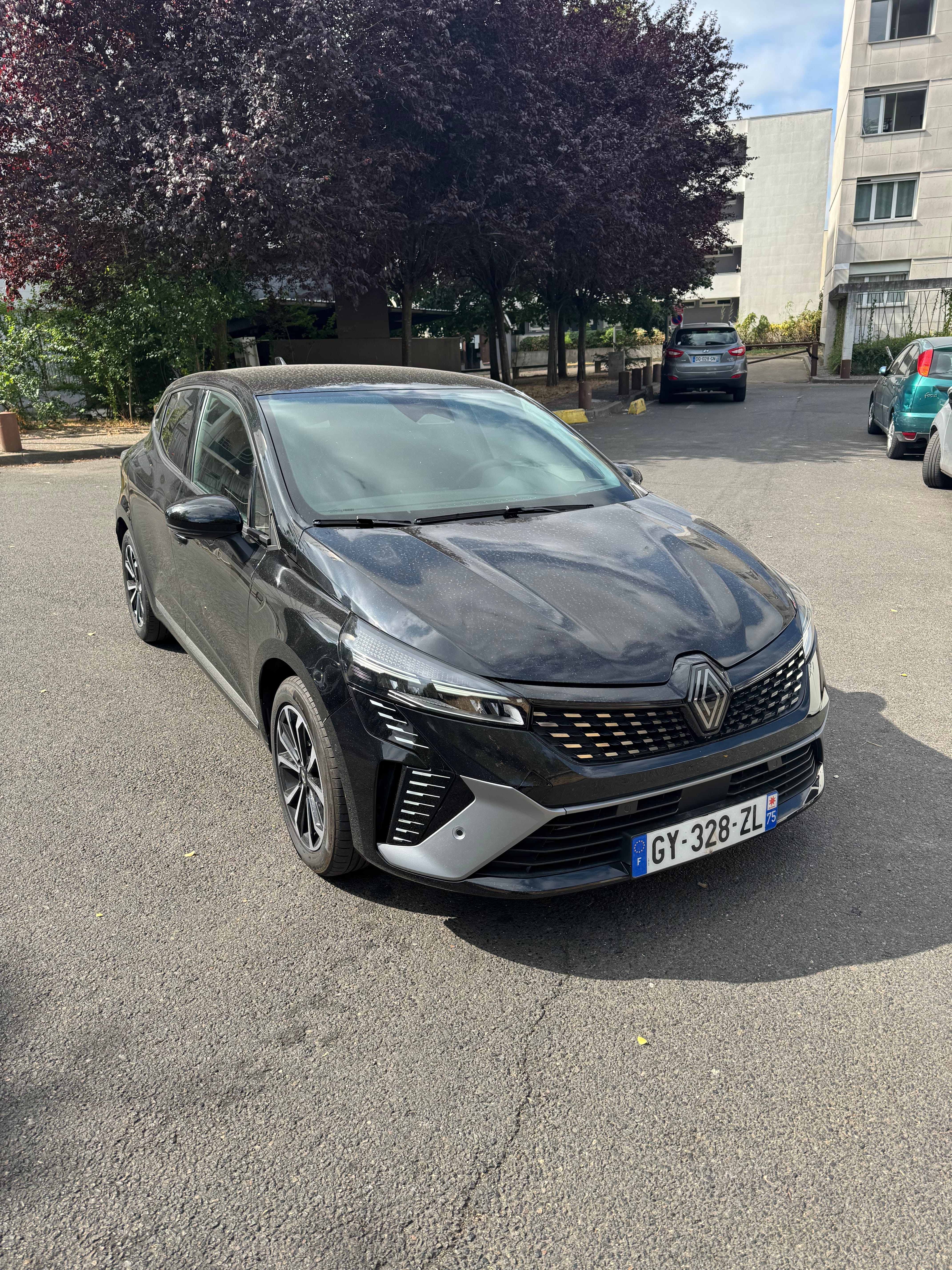 Renault Clio, 2024, Essence 95 / Électrique (hybride), automatique