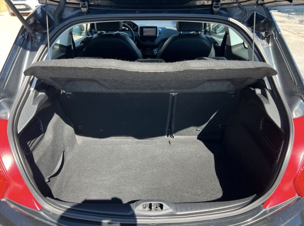 Peugeot 208 avec Régulateur de vitesse