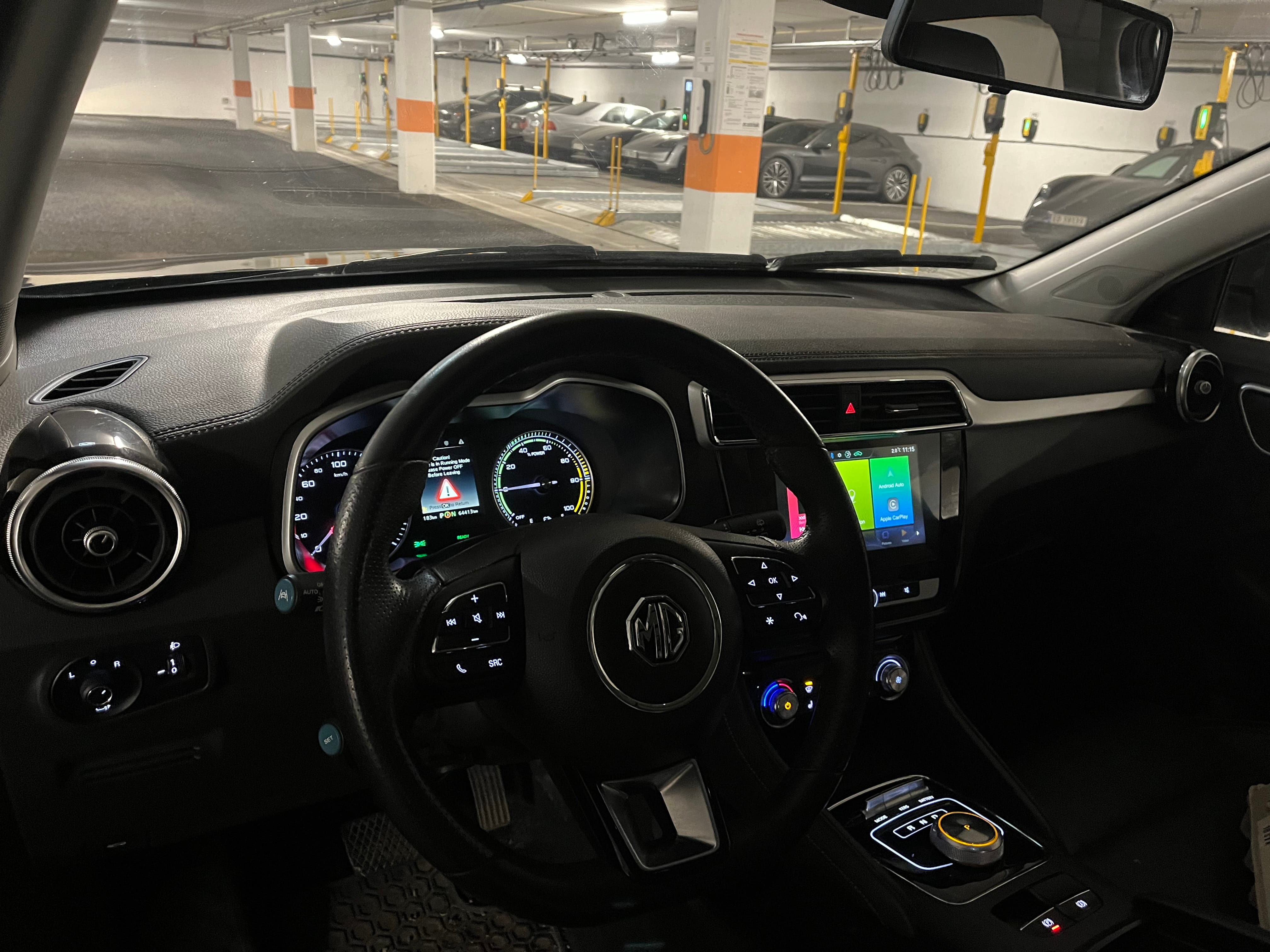 MG ZS EV med Babysete