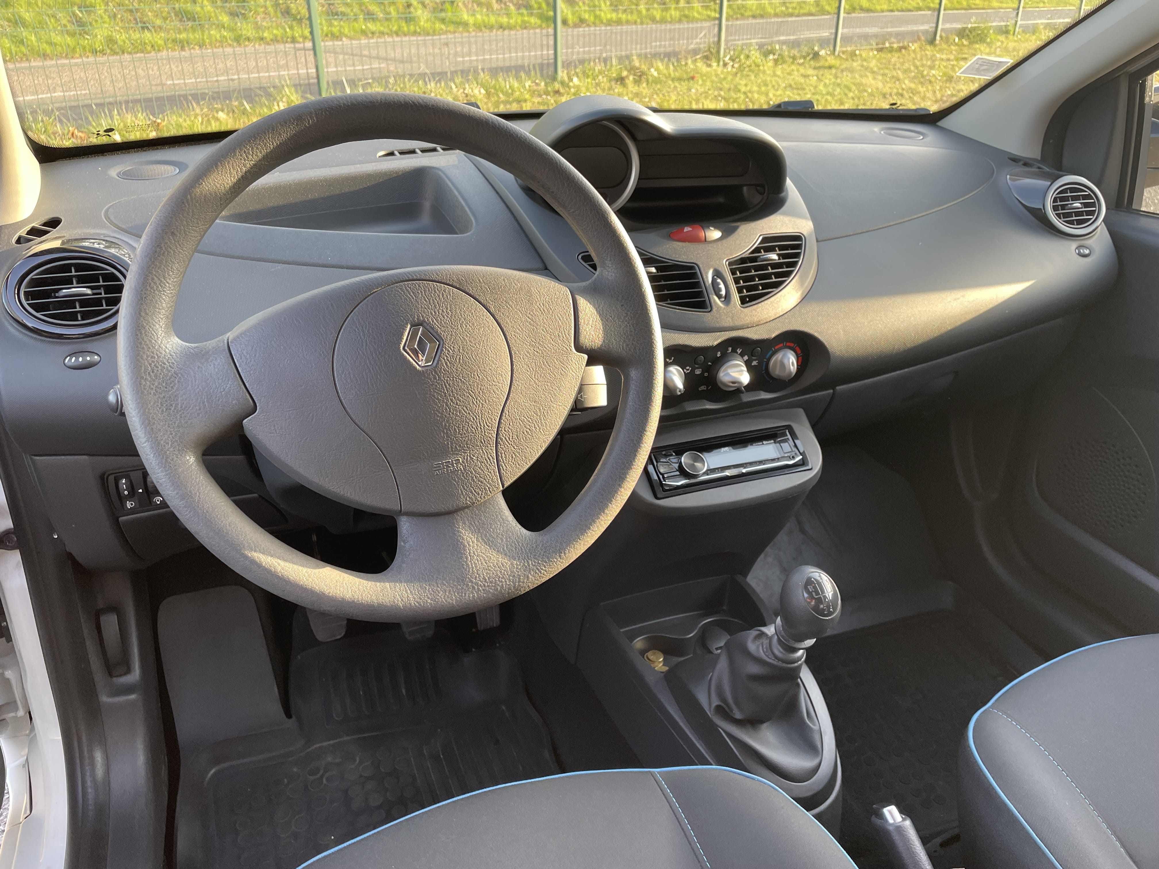 Renault Twingo II 1.2 - 75ch 16V avec Port USB
