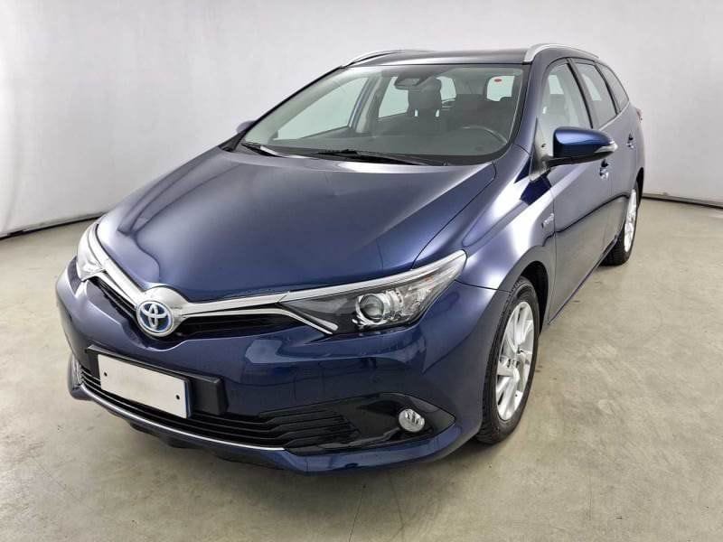Toyota Auris Touring Sports, 2018, Essence 95 / Électrique (hybride), automatique