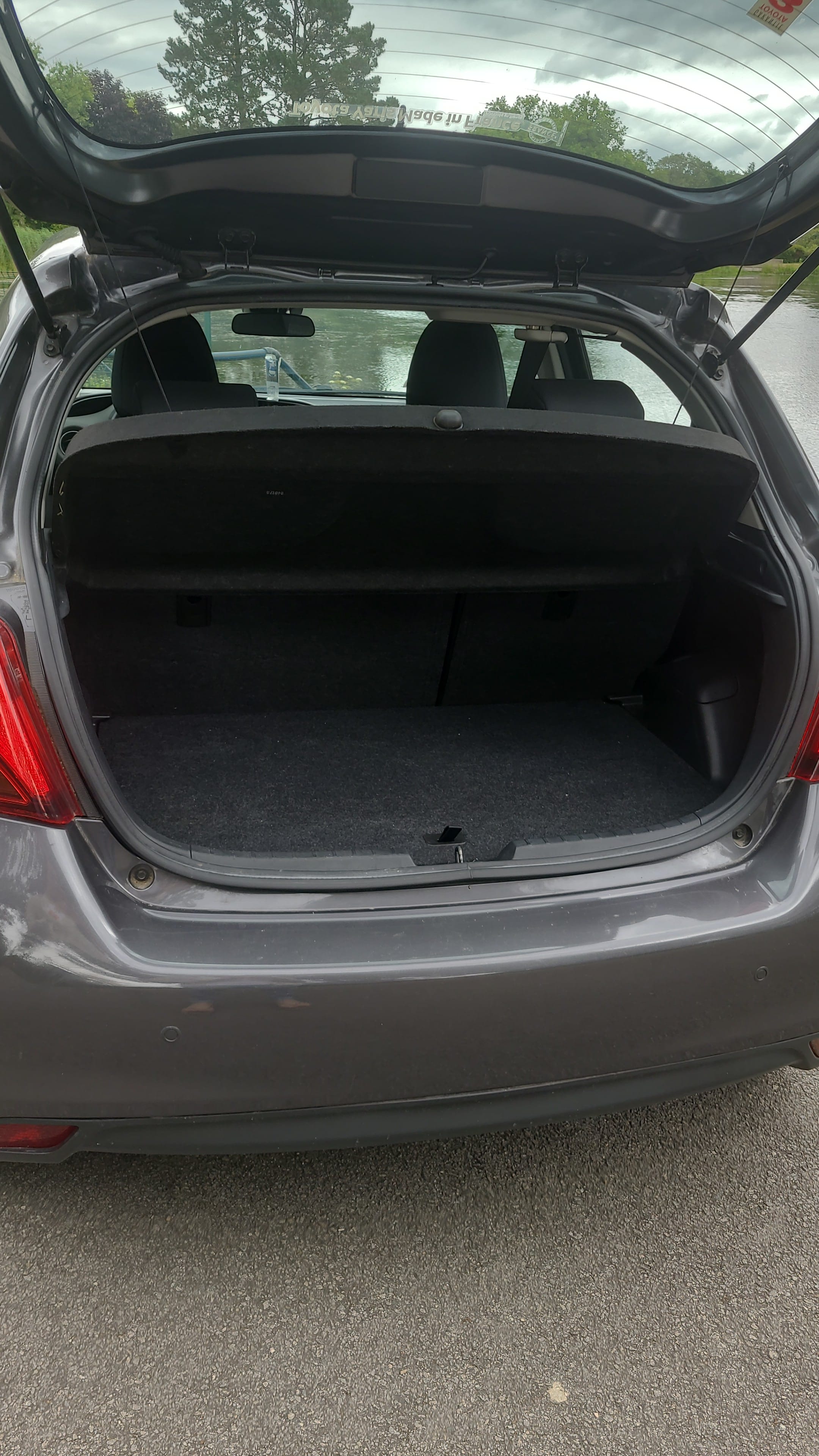 Toyota Yaris avec Entrée audio / iPod