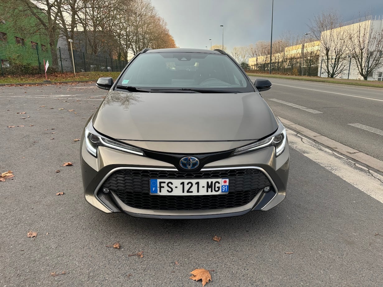 Toyota Corolla Break Hybride, 2020, Essence 95 / Électrique (hybride), automatique