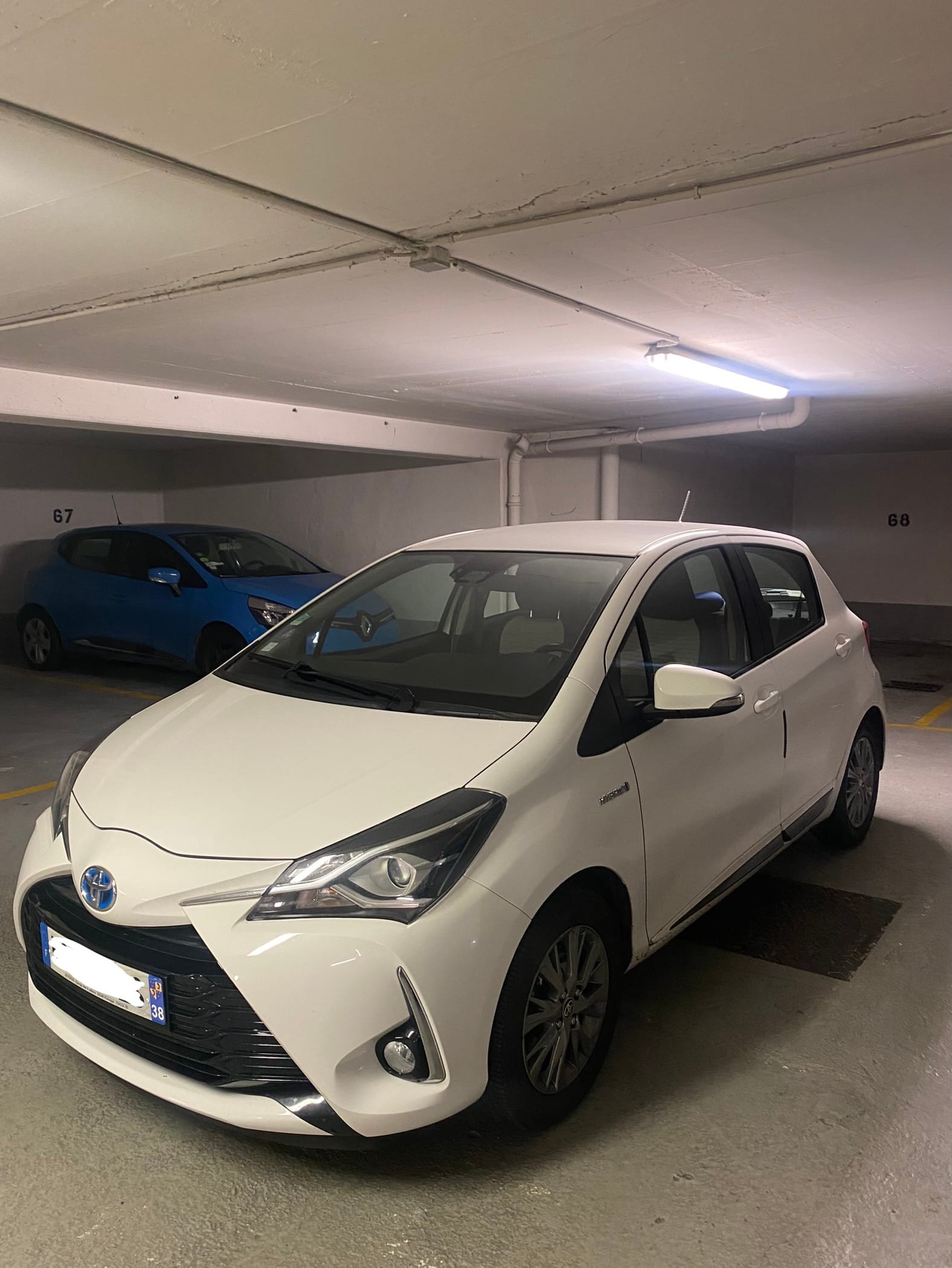 Toyota Yaris Hybride, 2017, Essence 95, automatique