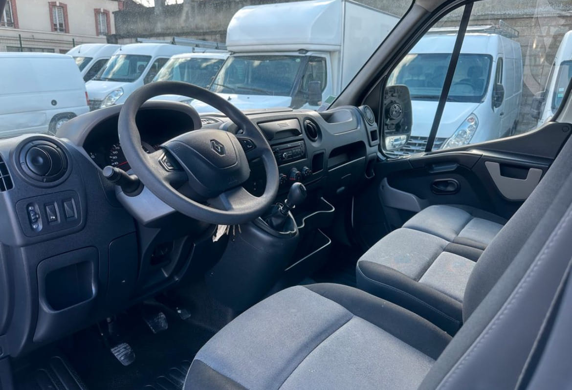 Renault Master L2 H2 DC mit Bluetooth-Audio