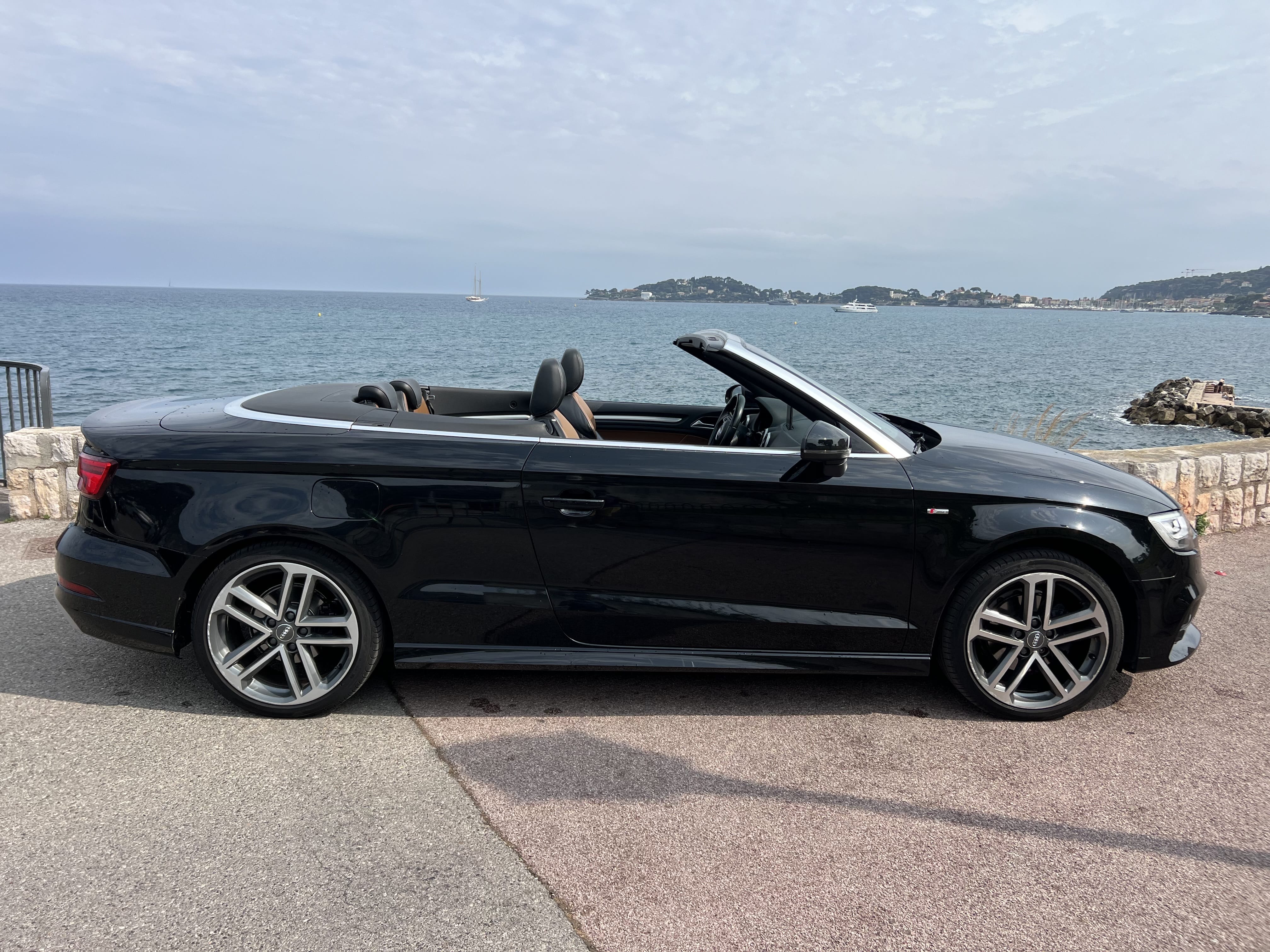 Audi A3 Cabriolet 2.0 TDI Automatique avec Climatisation