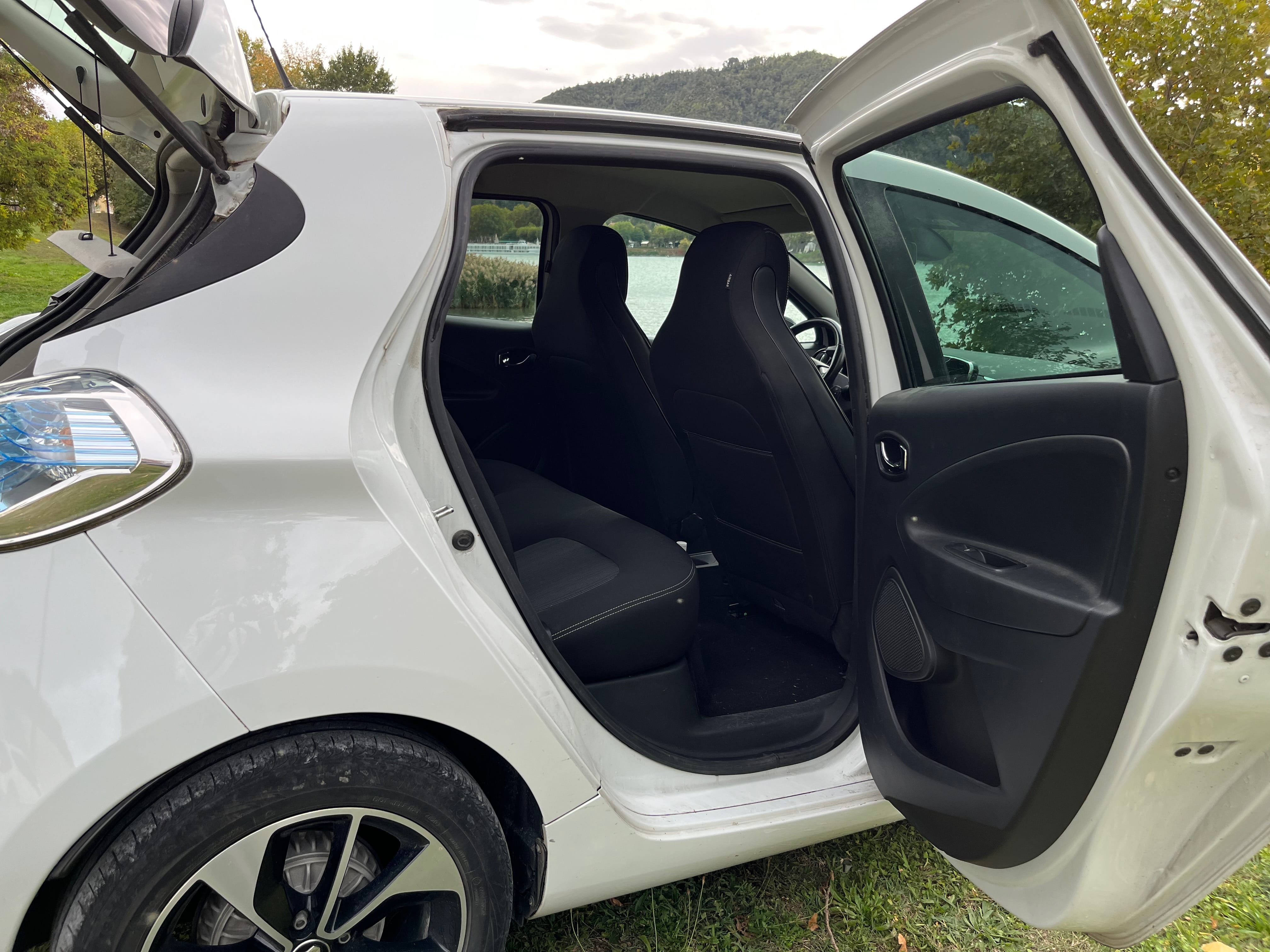 Renault ZOE Electrique avec Siège bébé