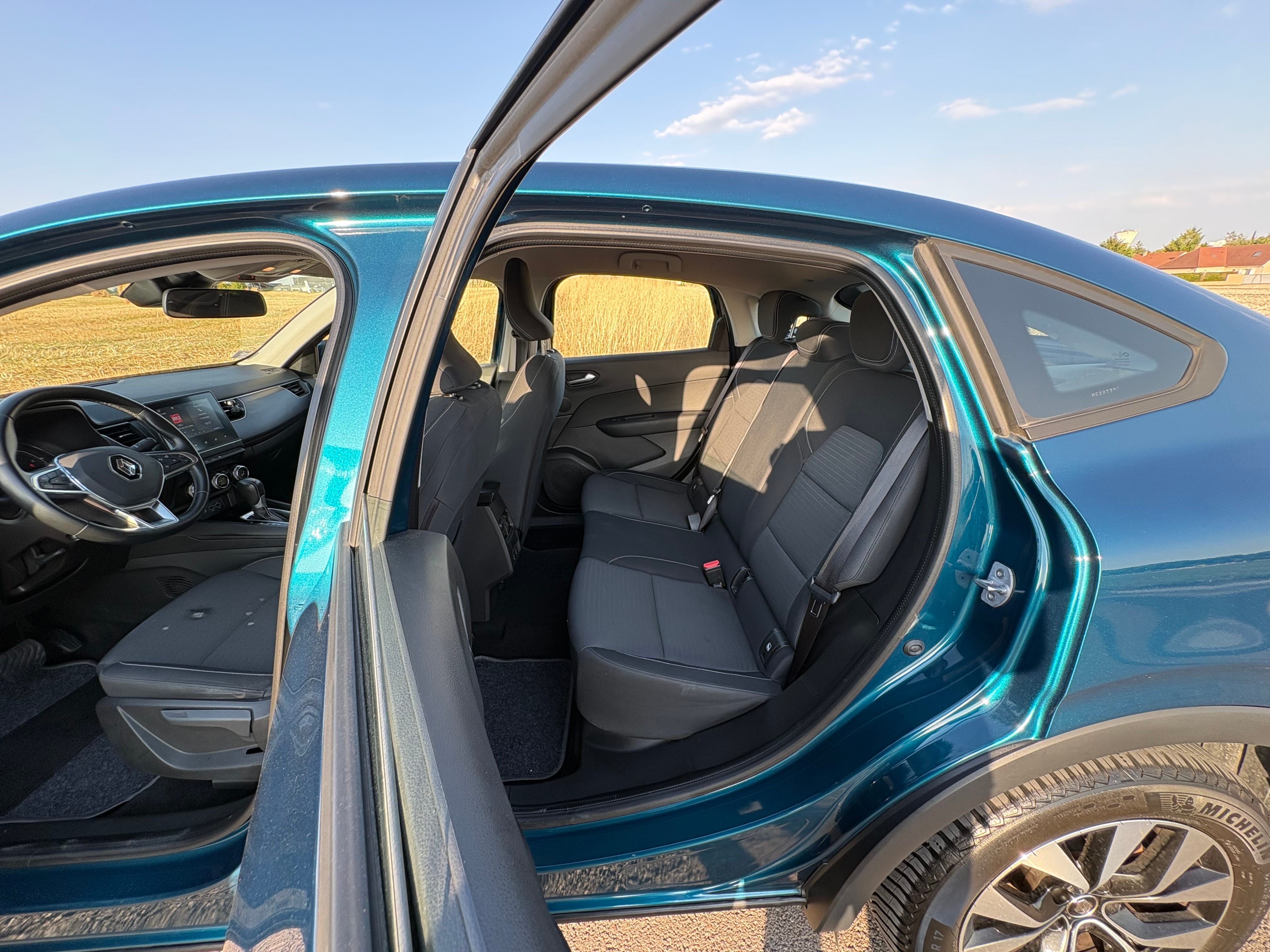 Renault Arkana E-Tech avec Port USB