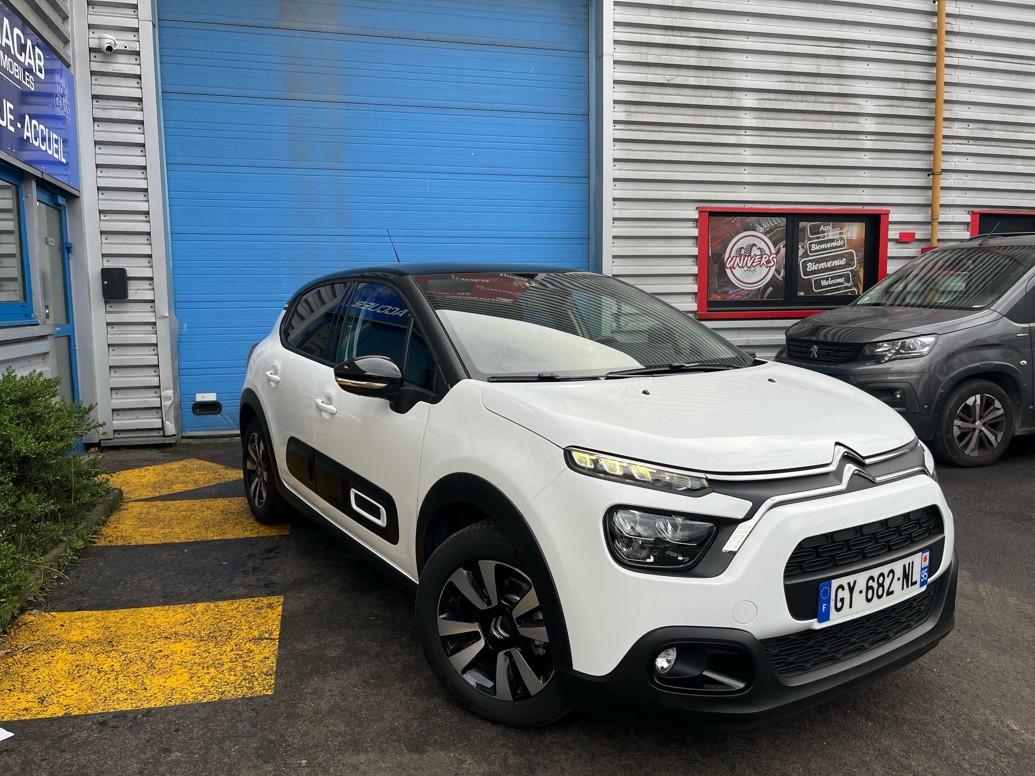 Citroen C3 DERNIERE GENERATION CarPlay, Clim Auto Radar de Recul Régulateur de vitesse avec Climatisation