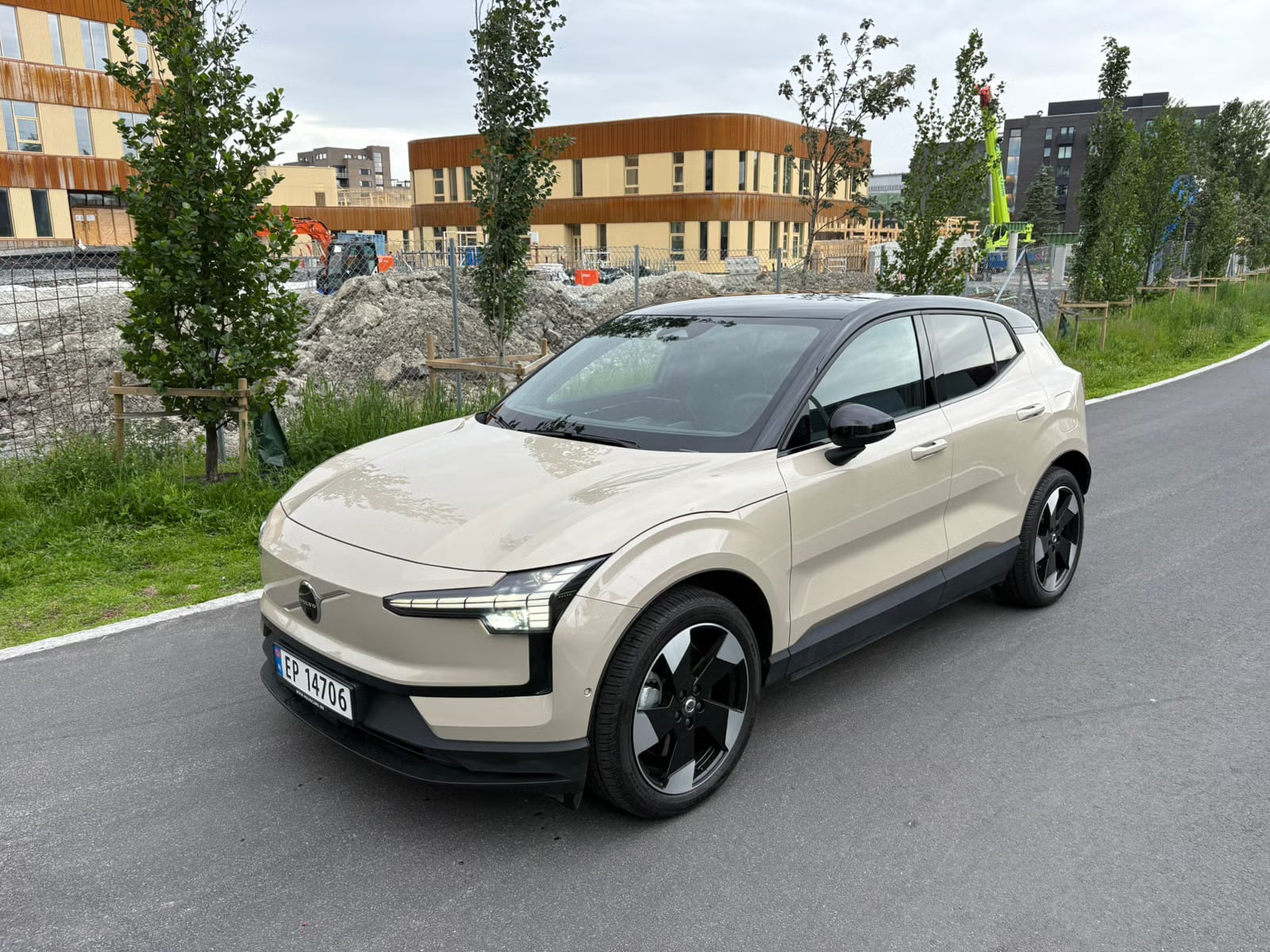 Volvo EX30 Twin Performance med Cruisekontroll