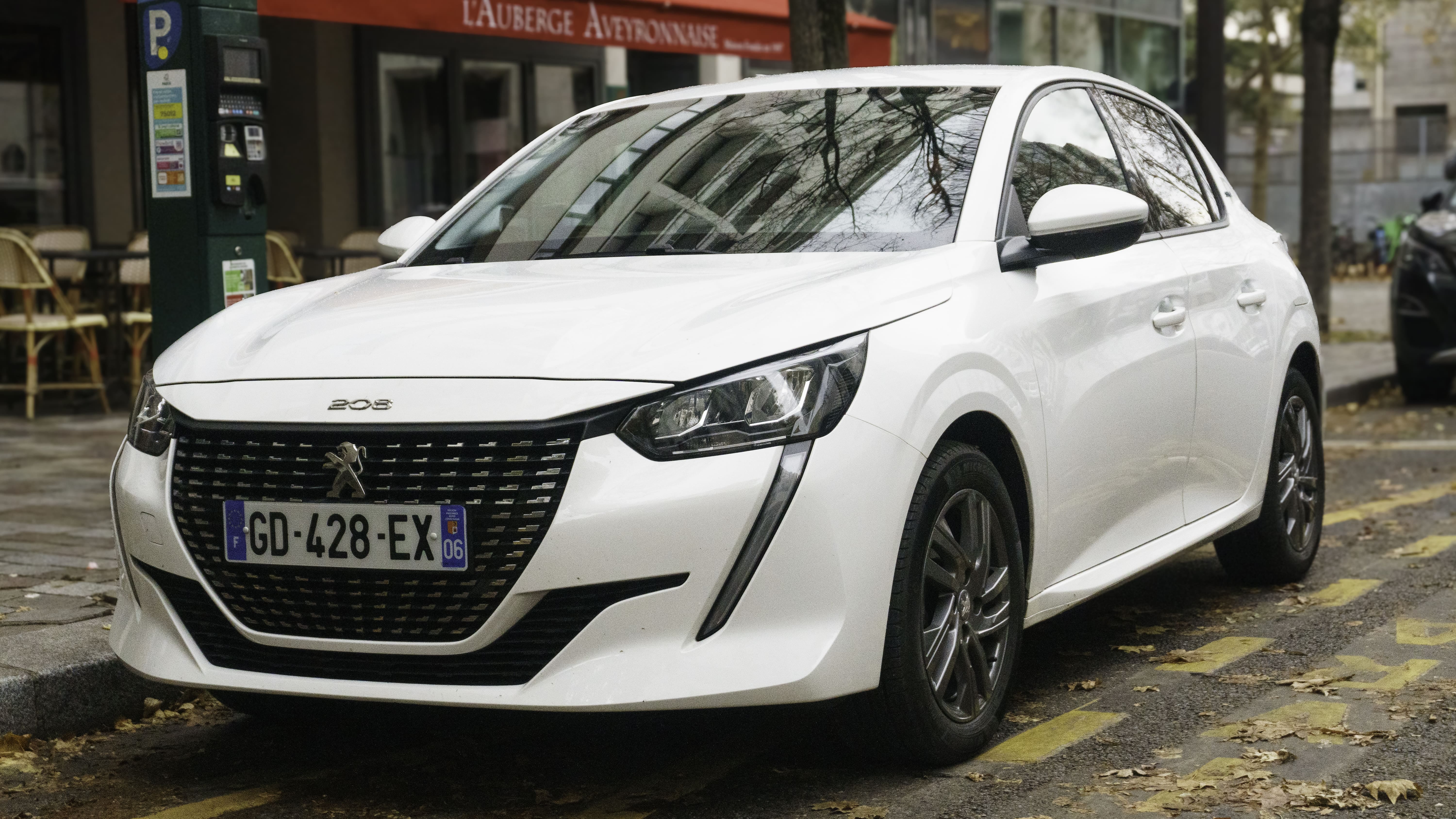 Peugeot 208, 2021, Essence 95