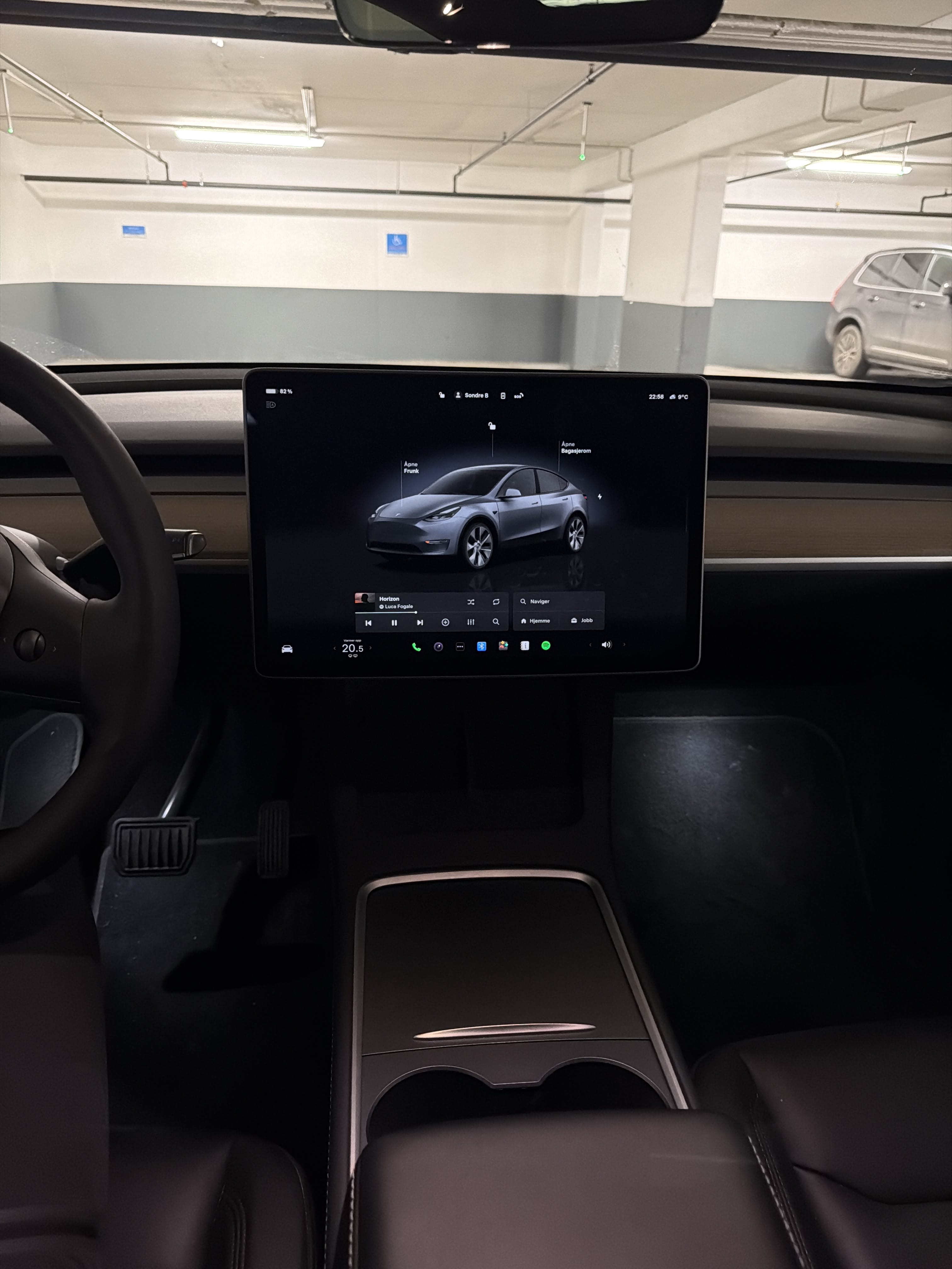 Tesla Model Y Long Range med Ryggekamera