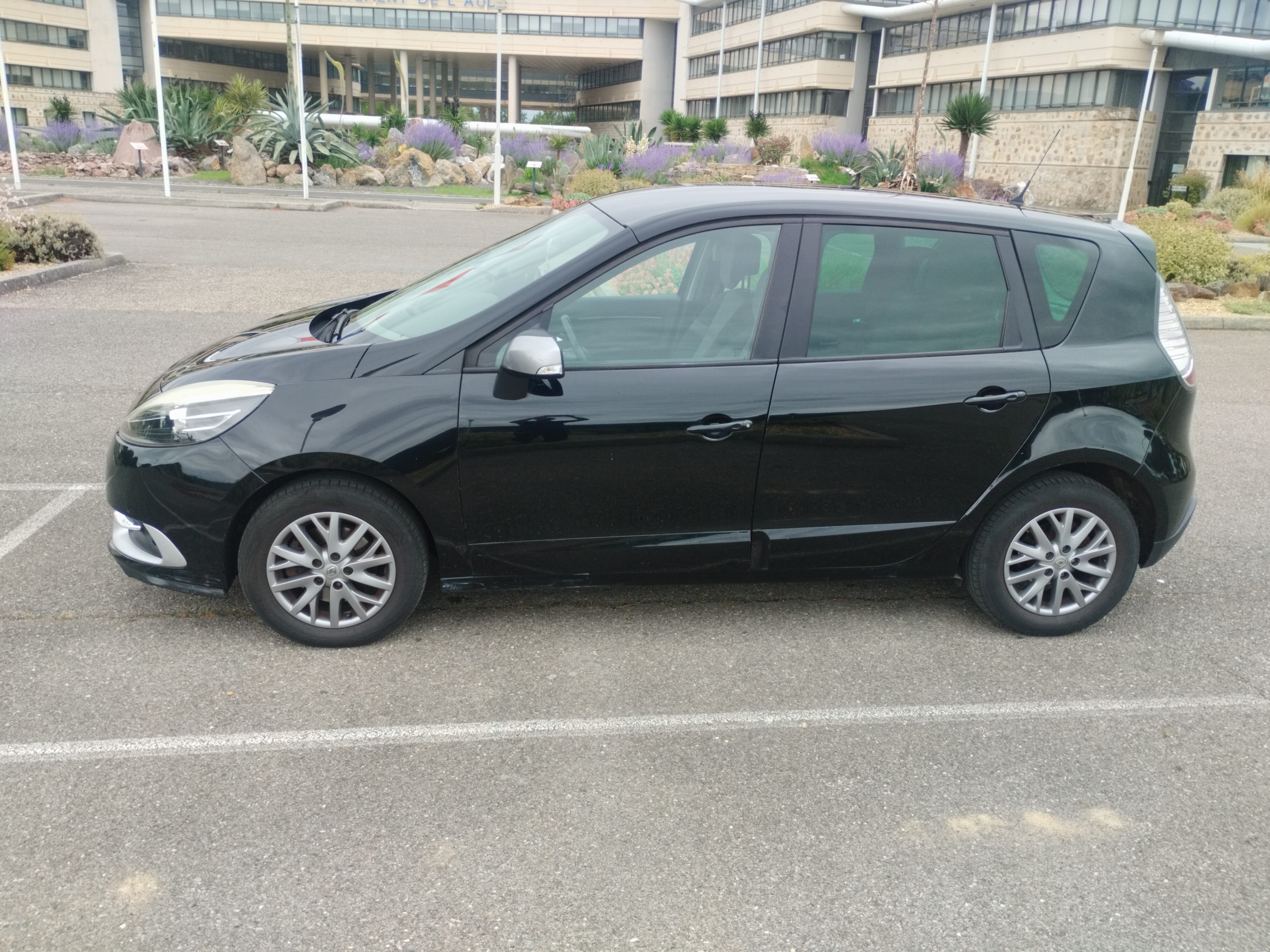 Renault Scenic 1.5 dci avec Climatisation