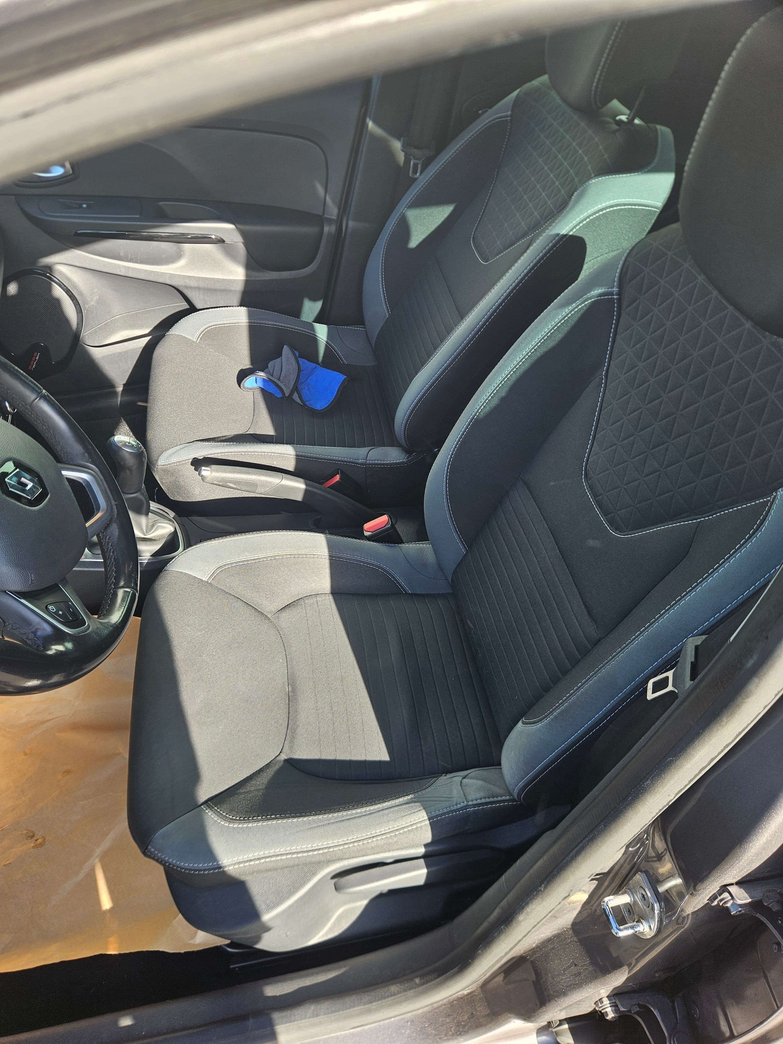 Renault Clio avec GPS