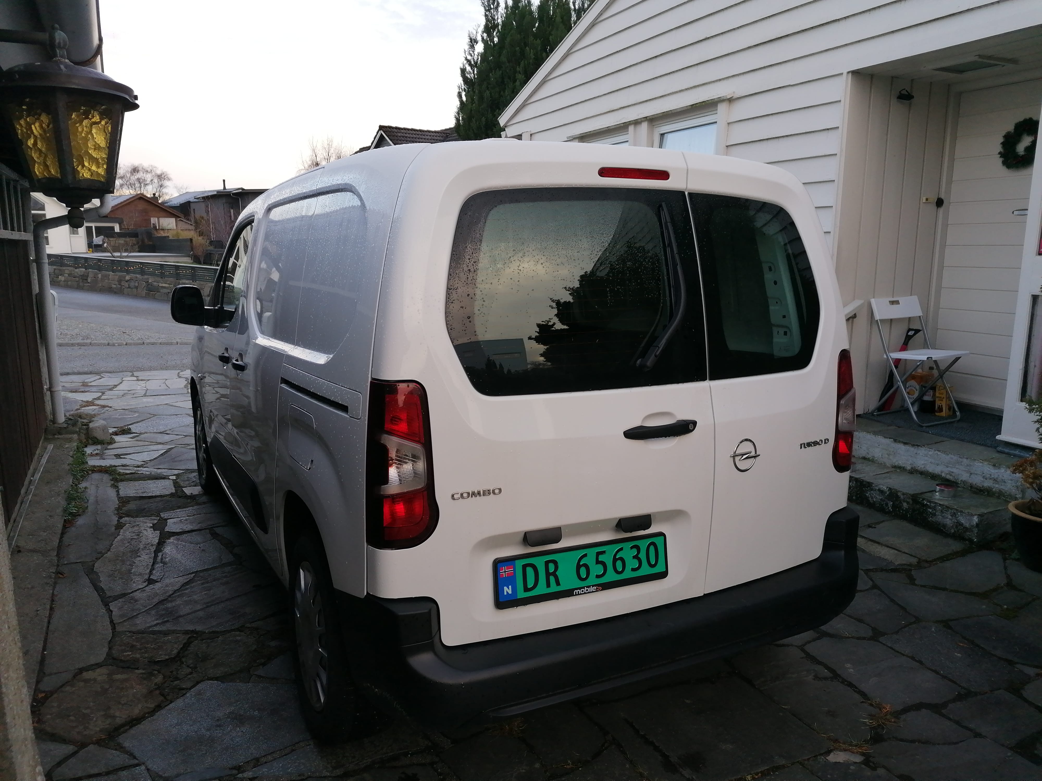 Opel Combo with Bluetooth audio