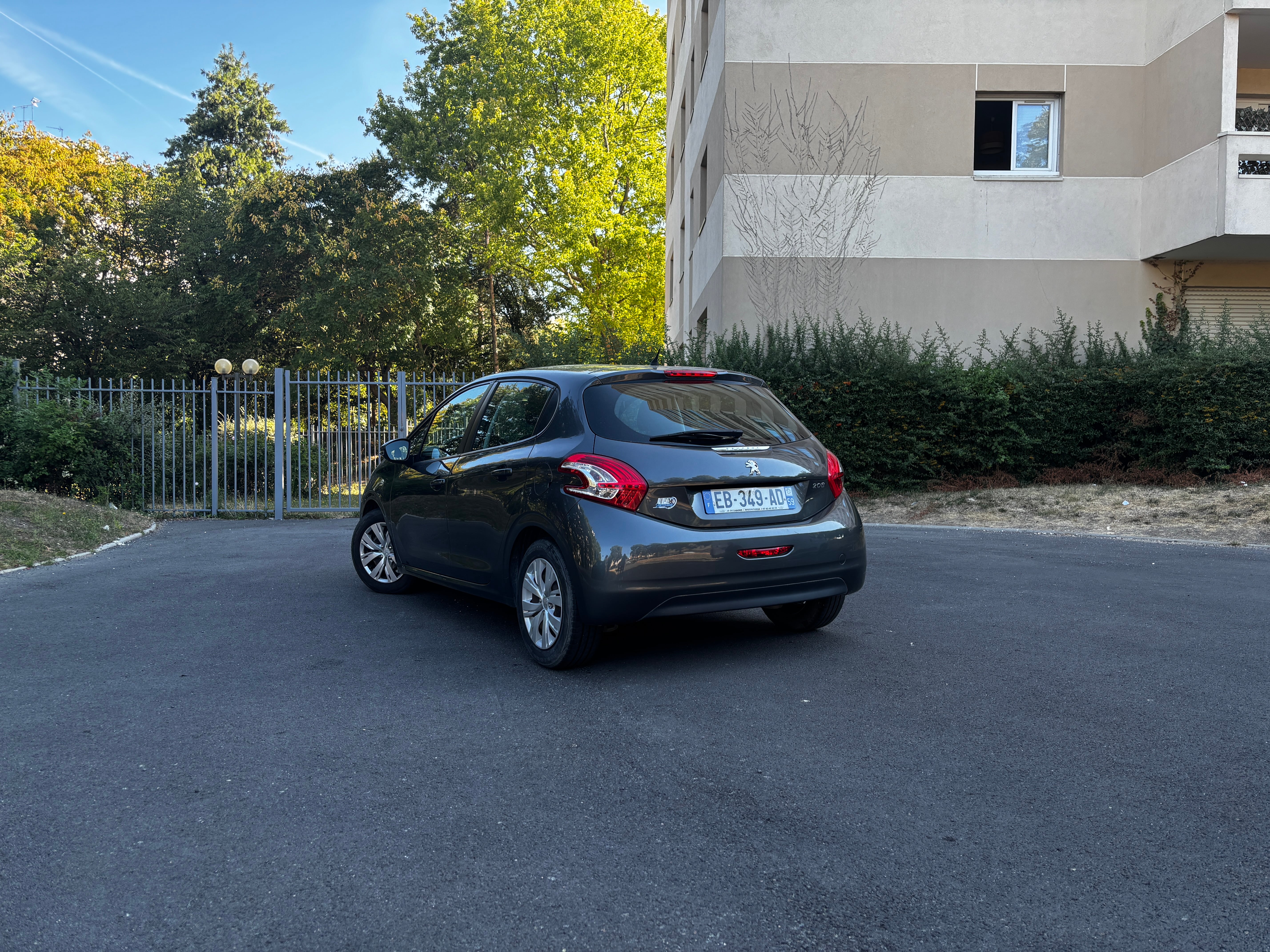 Peugeot 208 avec GPS