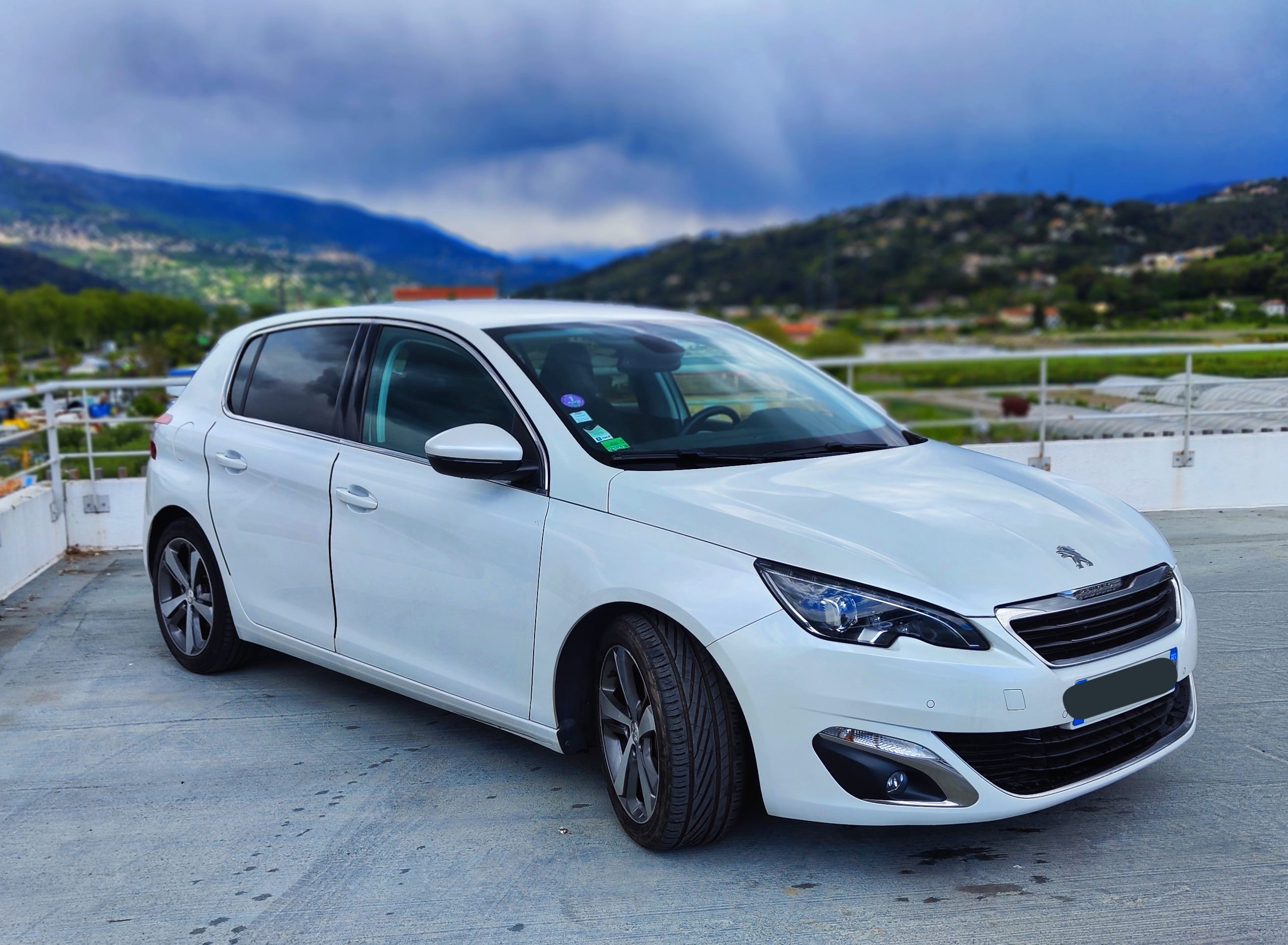 Peugeot 308 1.6 130cv, 2015, Essence 98, automatic