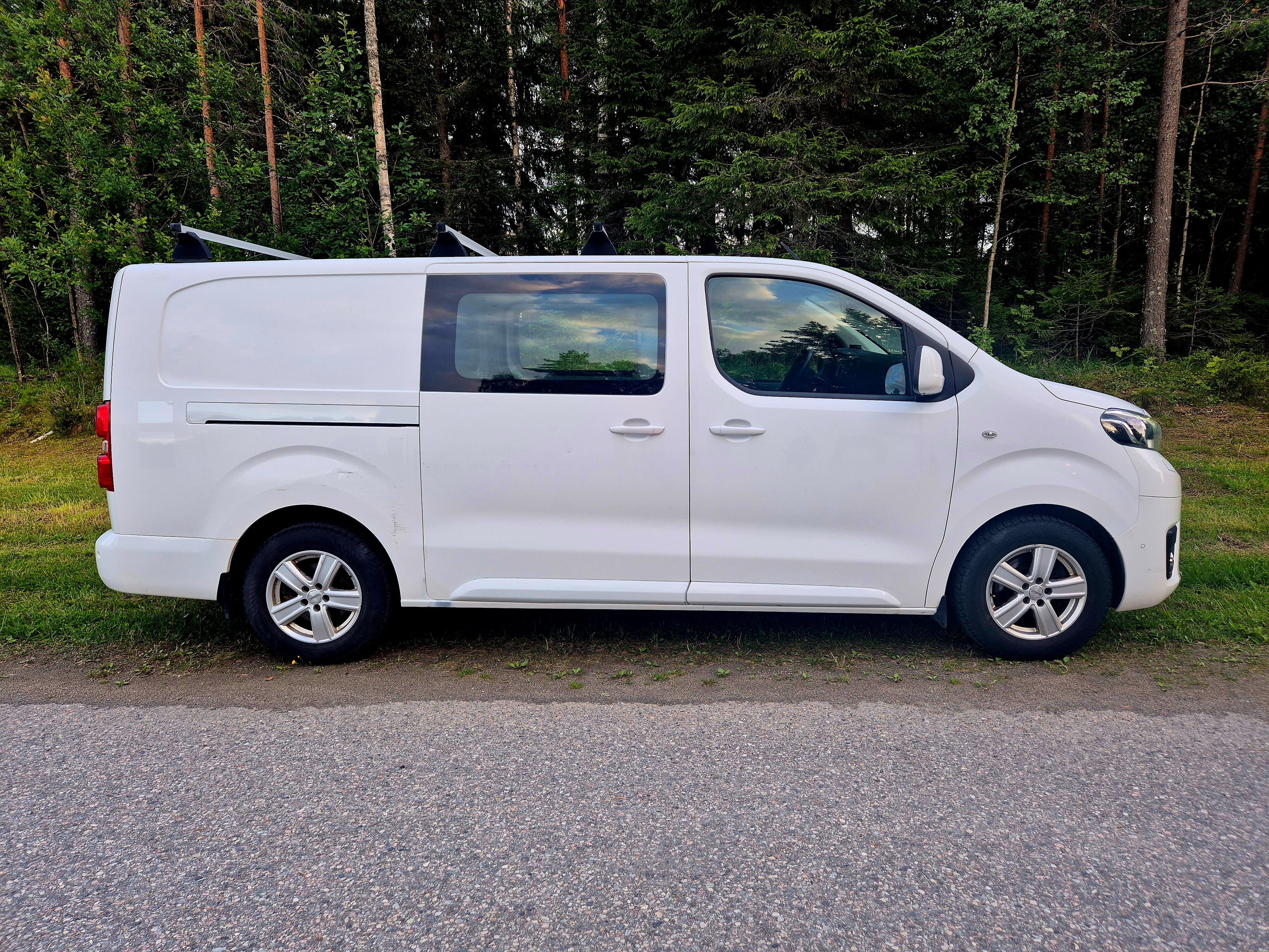Toyota Proace Varebil 122hk with Air conditioning