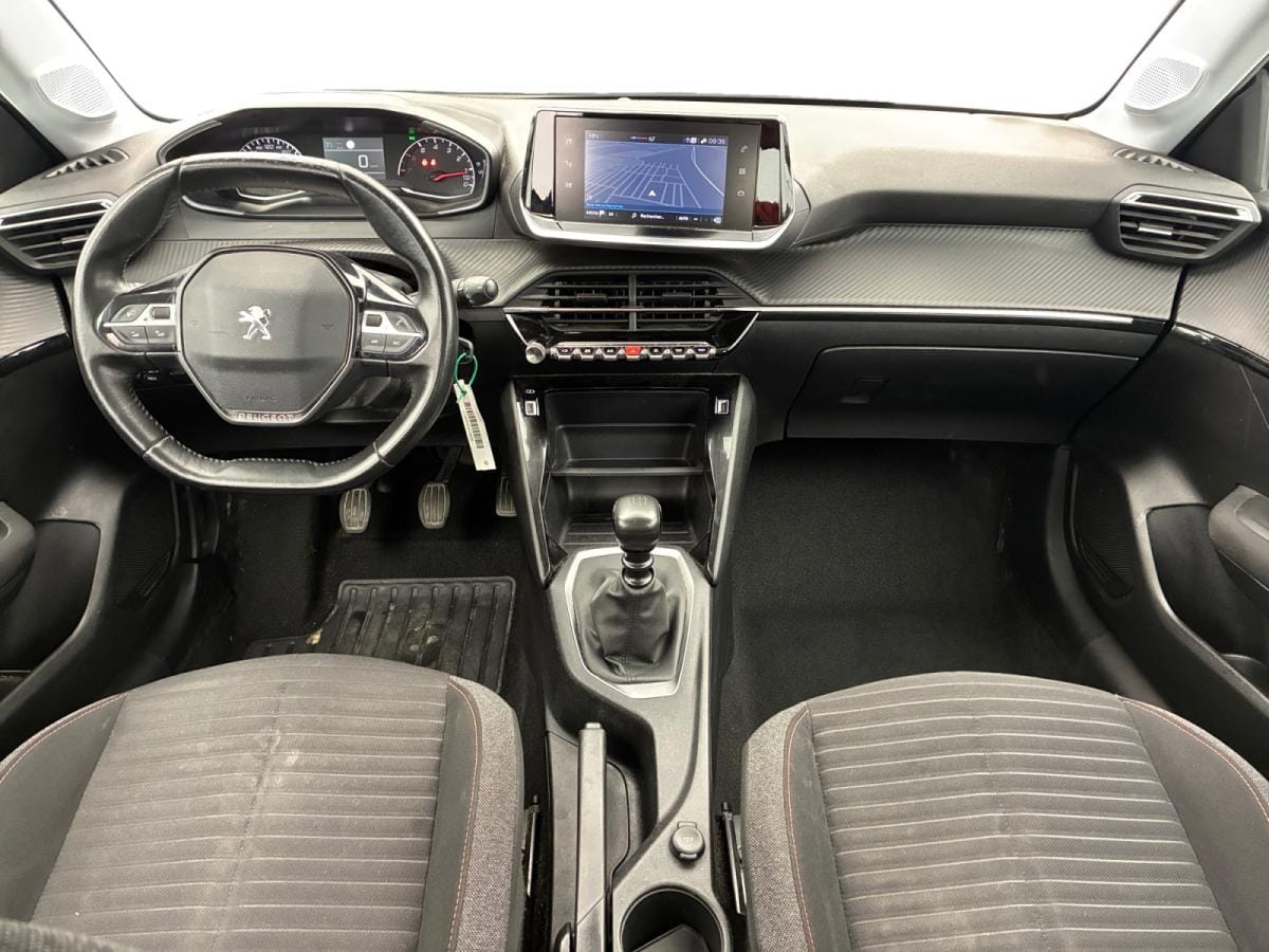 Peugeot 208 avec GPS