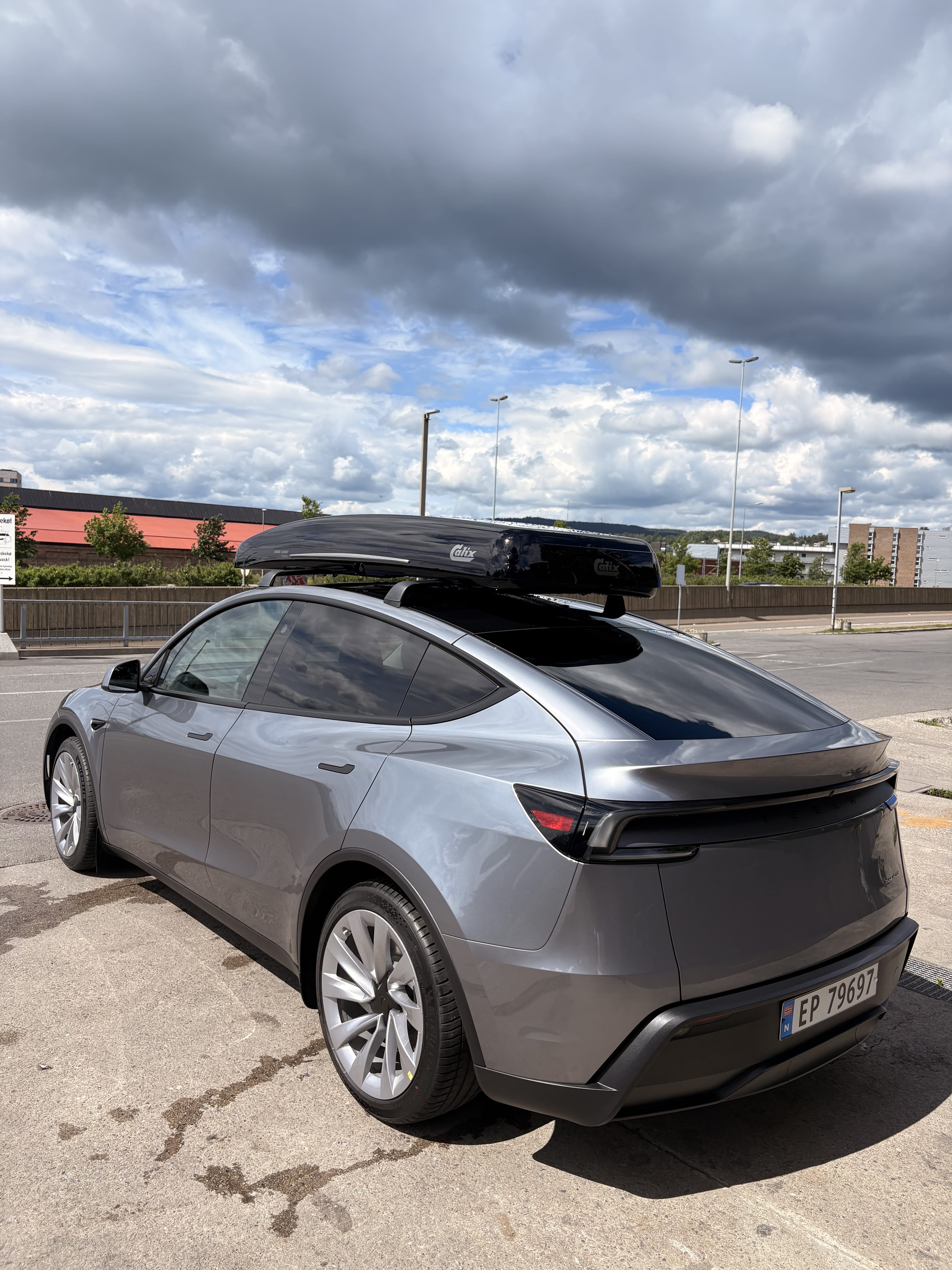 Tesla Model Y Long Range AWD med Aircondition