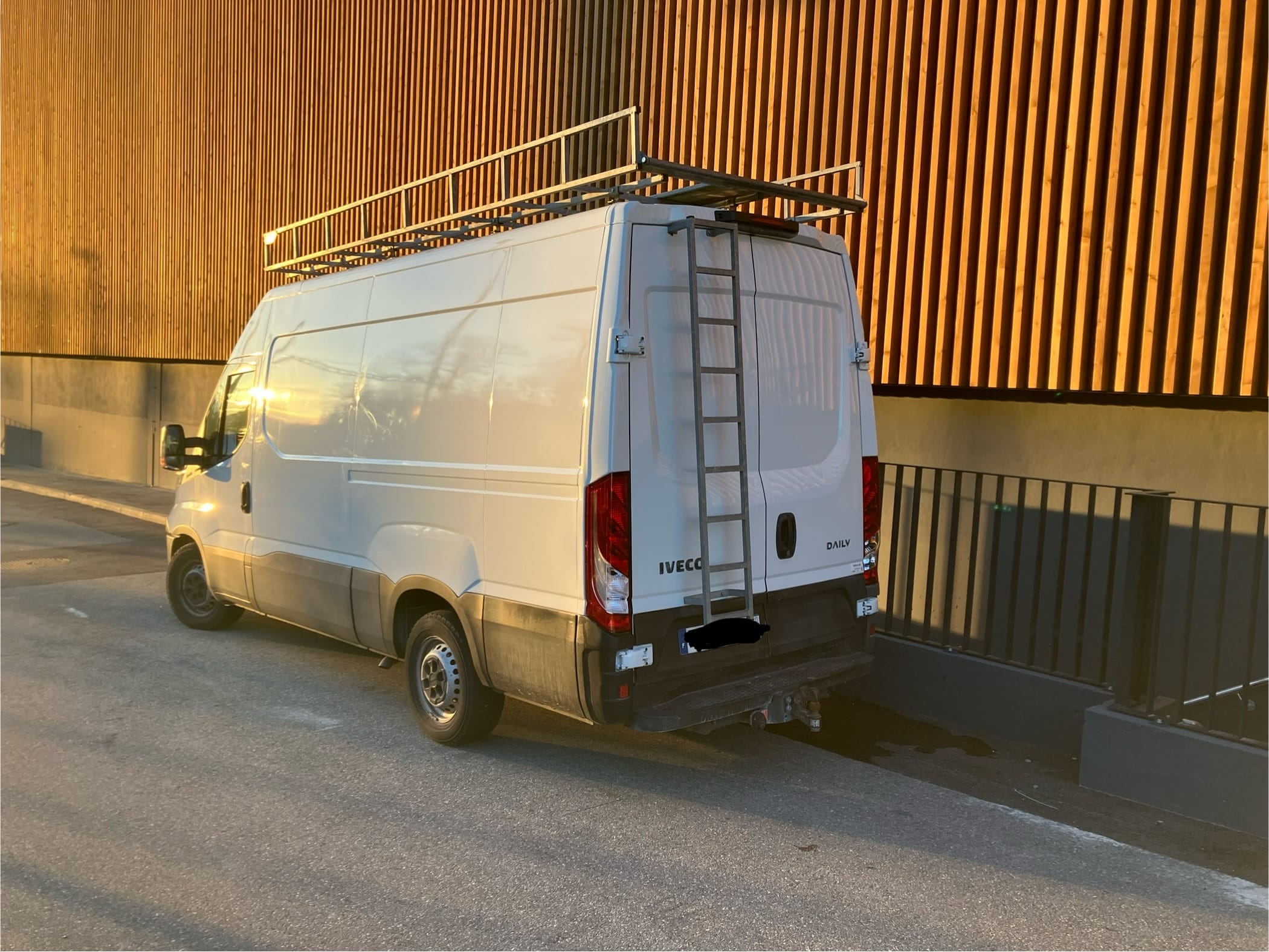 Iveco Daily Fourgon avec Climatisation