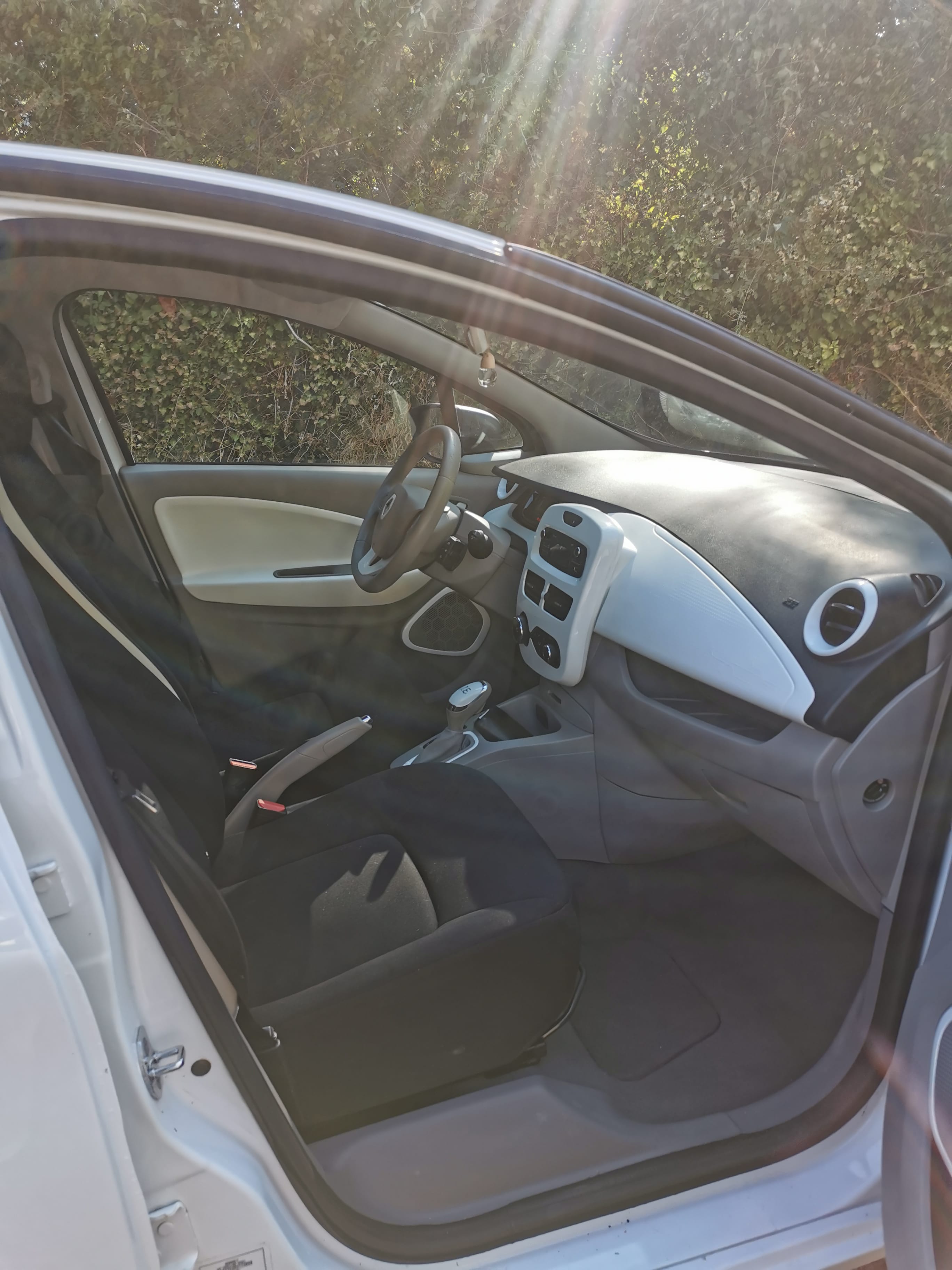 Renault ZOE with USB charging ports