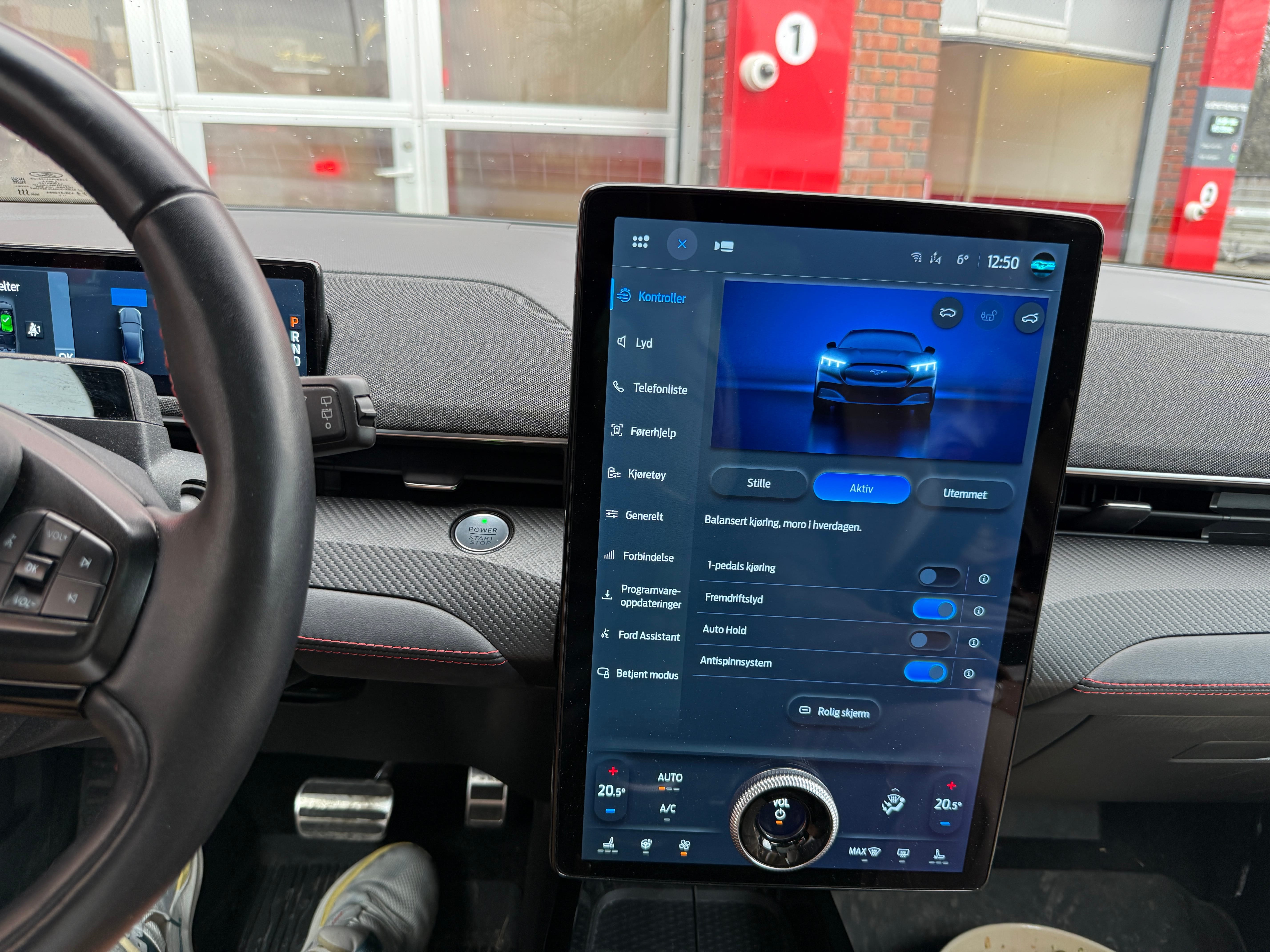 Ford Mustang Mach-E med GPS