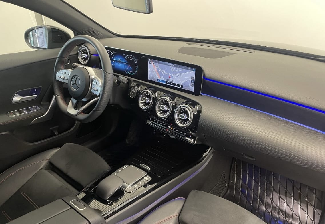 Mercedes-Benz A-Klasse 250 e med GPS
