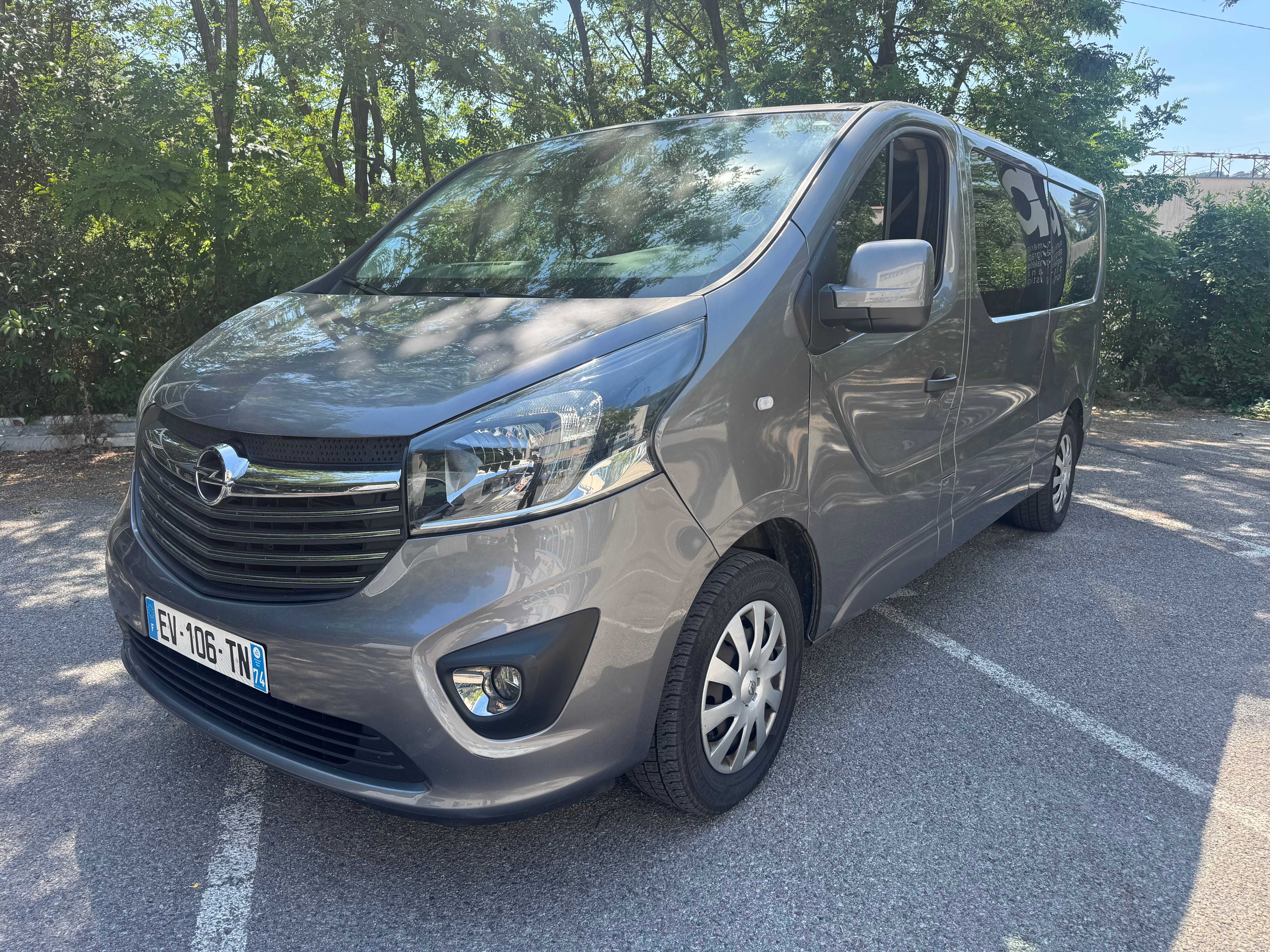 Opel Vivaro Combi, 2018, Diesel, 9 plazas y más