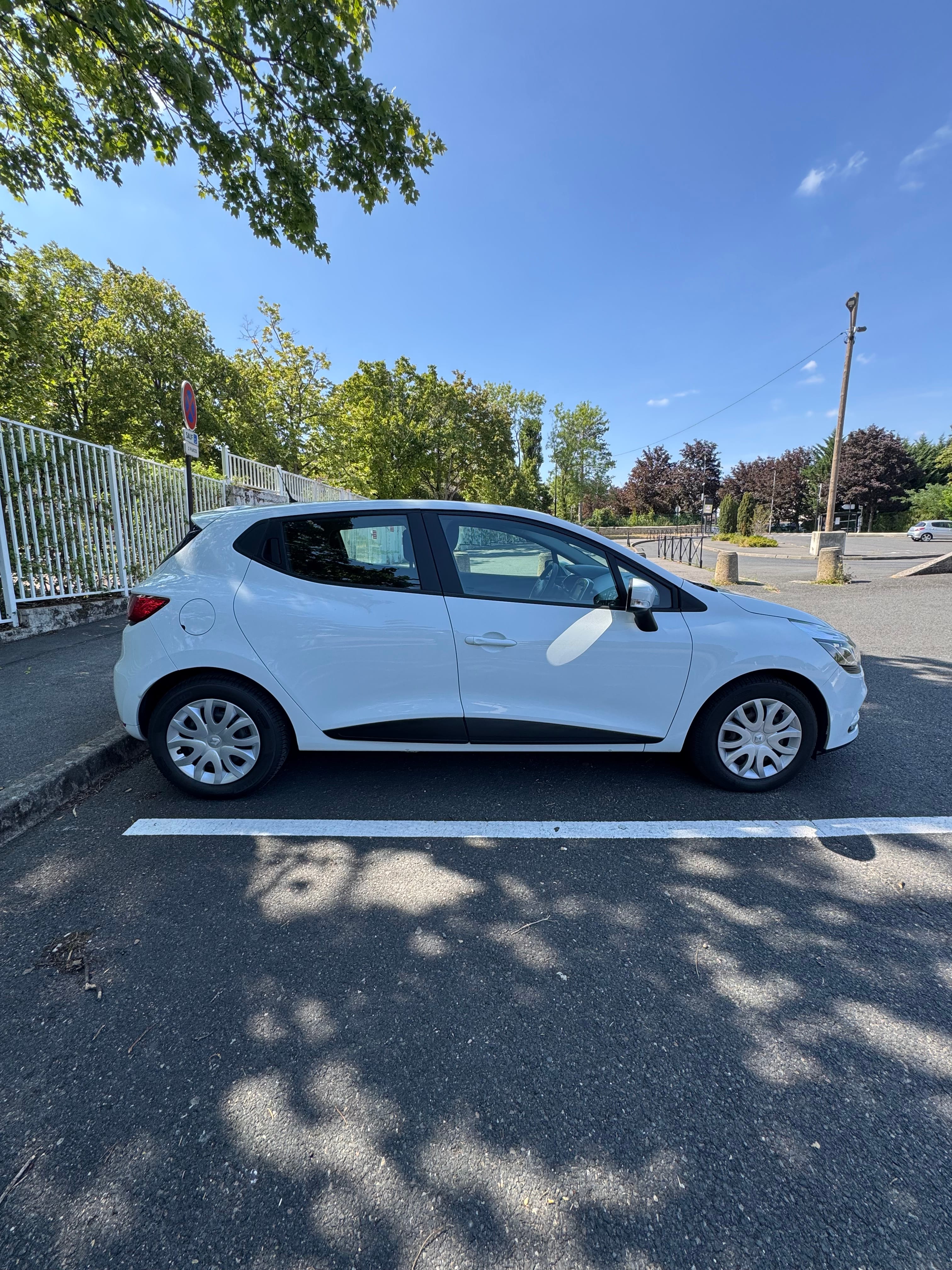 Renault Clio 1.5 dci 90 avec Pneus neige