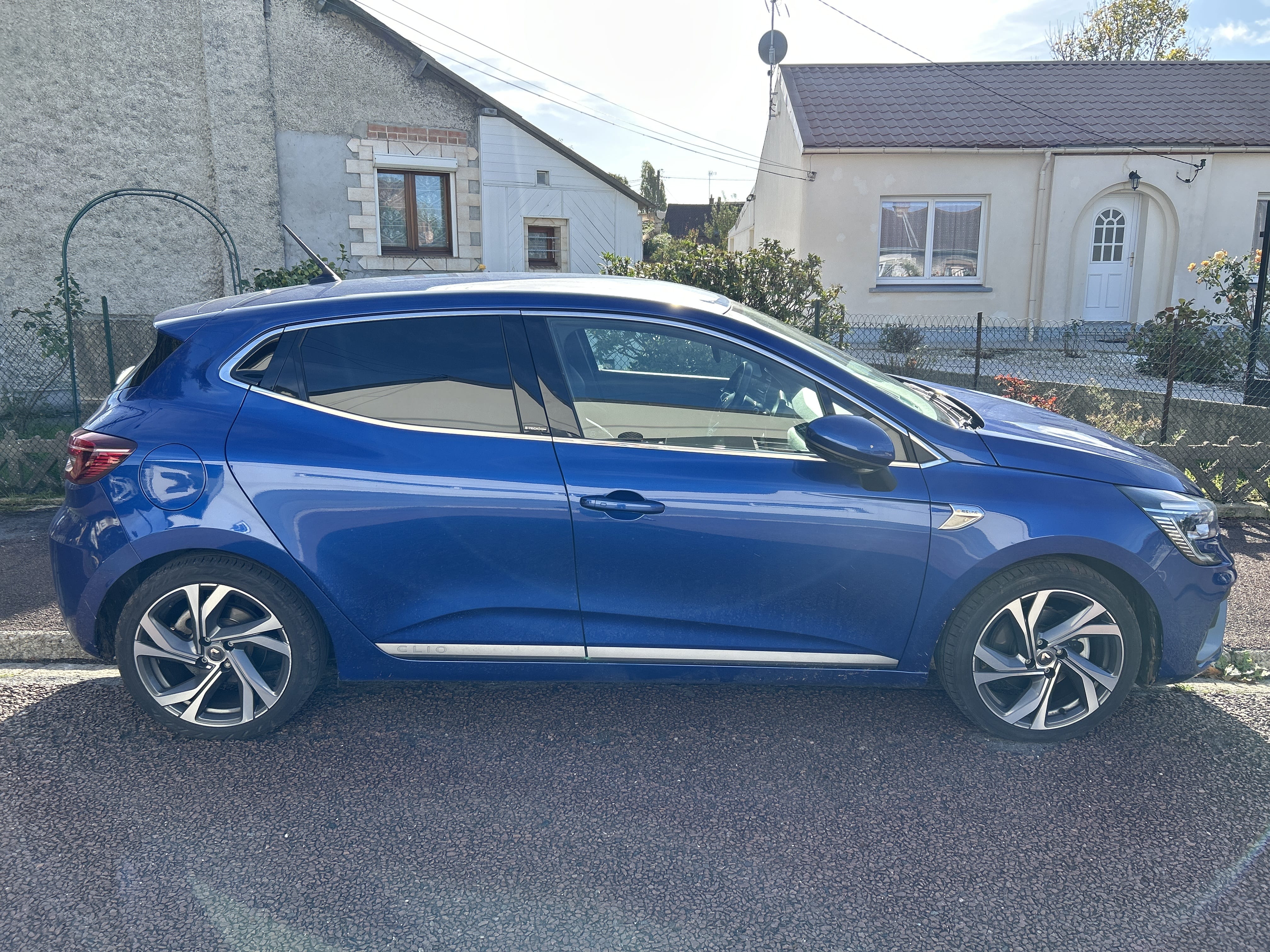Renault Clio E-tech avec Climatisation