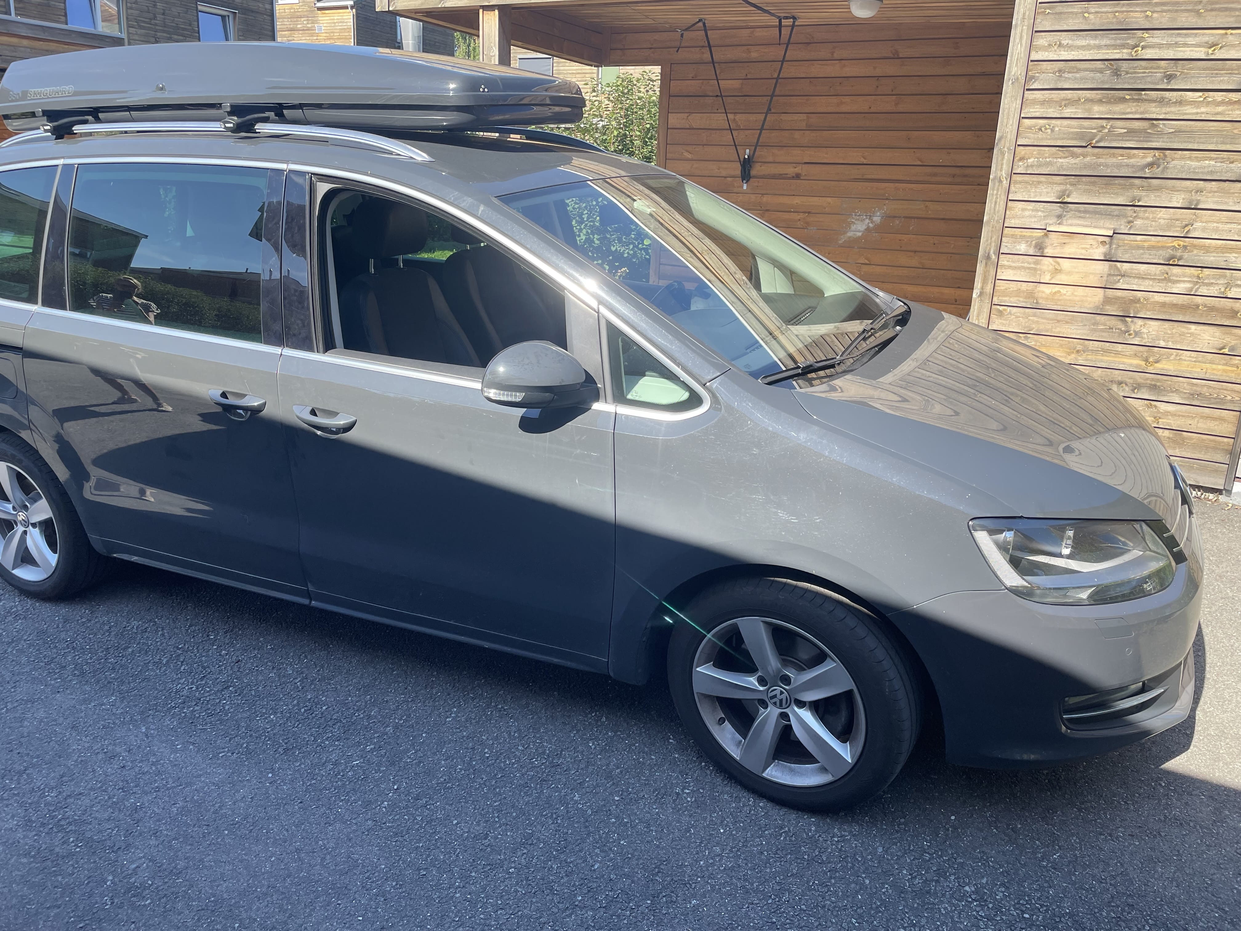 Volkswagen Sharan med GPS