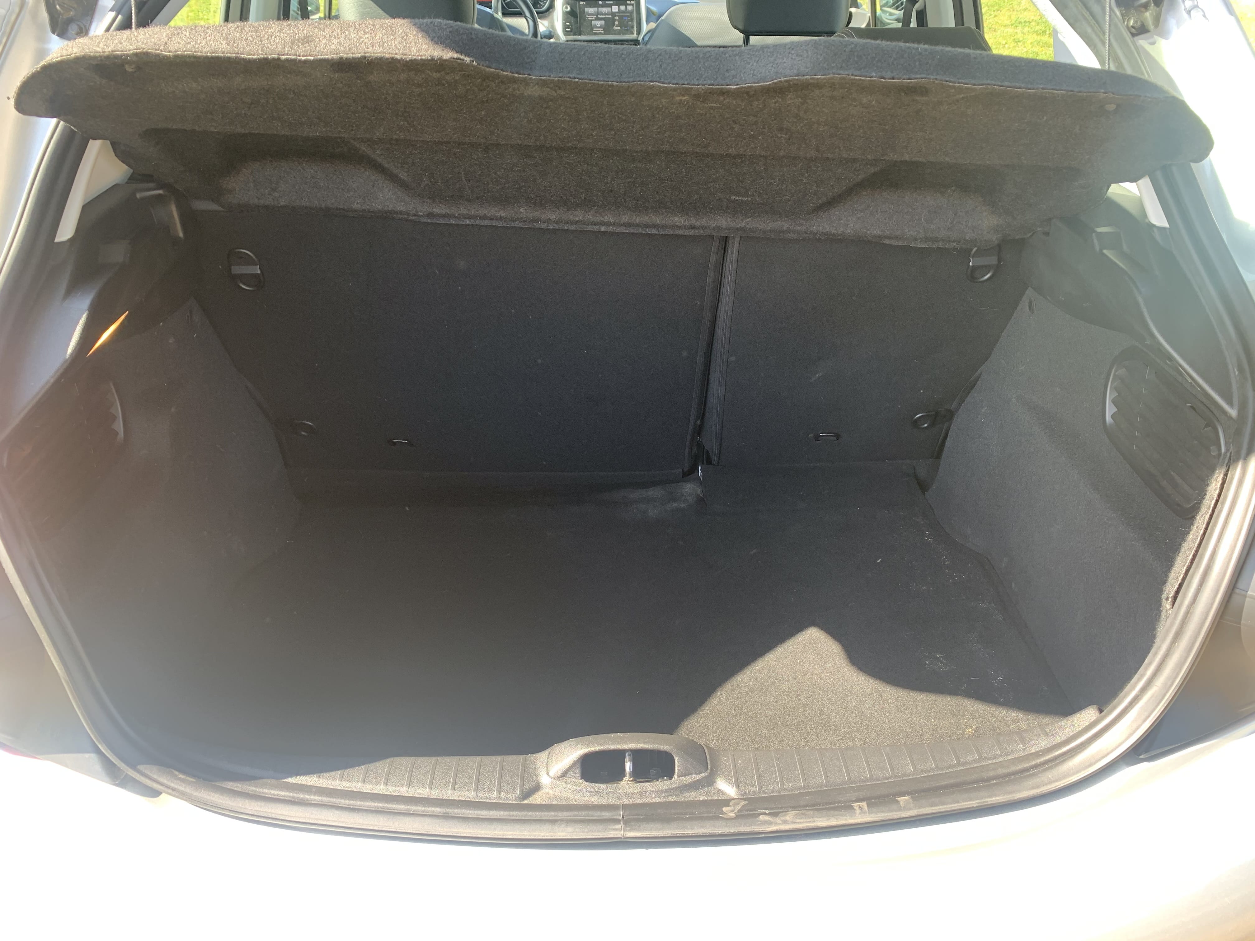 Peugeot 208 1.2 L  110 chevaux avec Audio Bluetooth