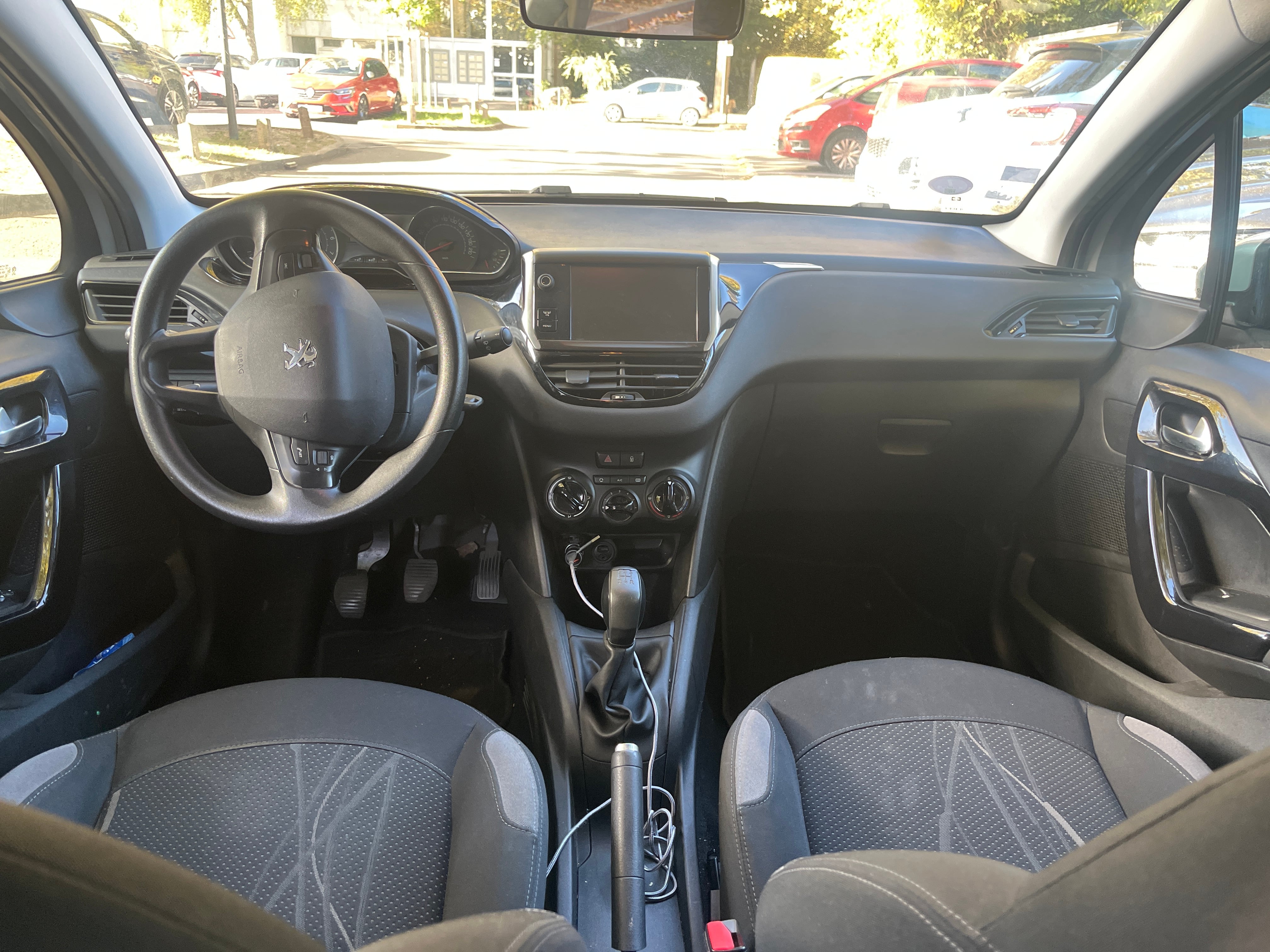 Peugeot 208 avec Régulateur de vitesse