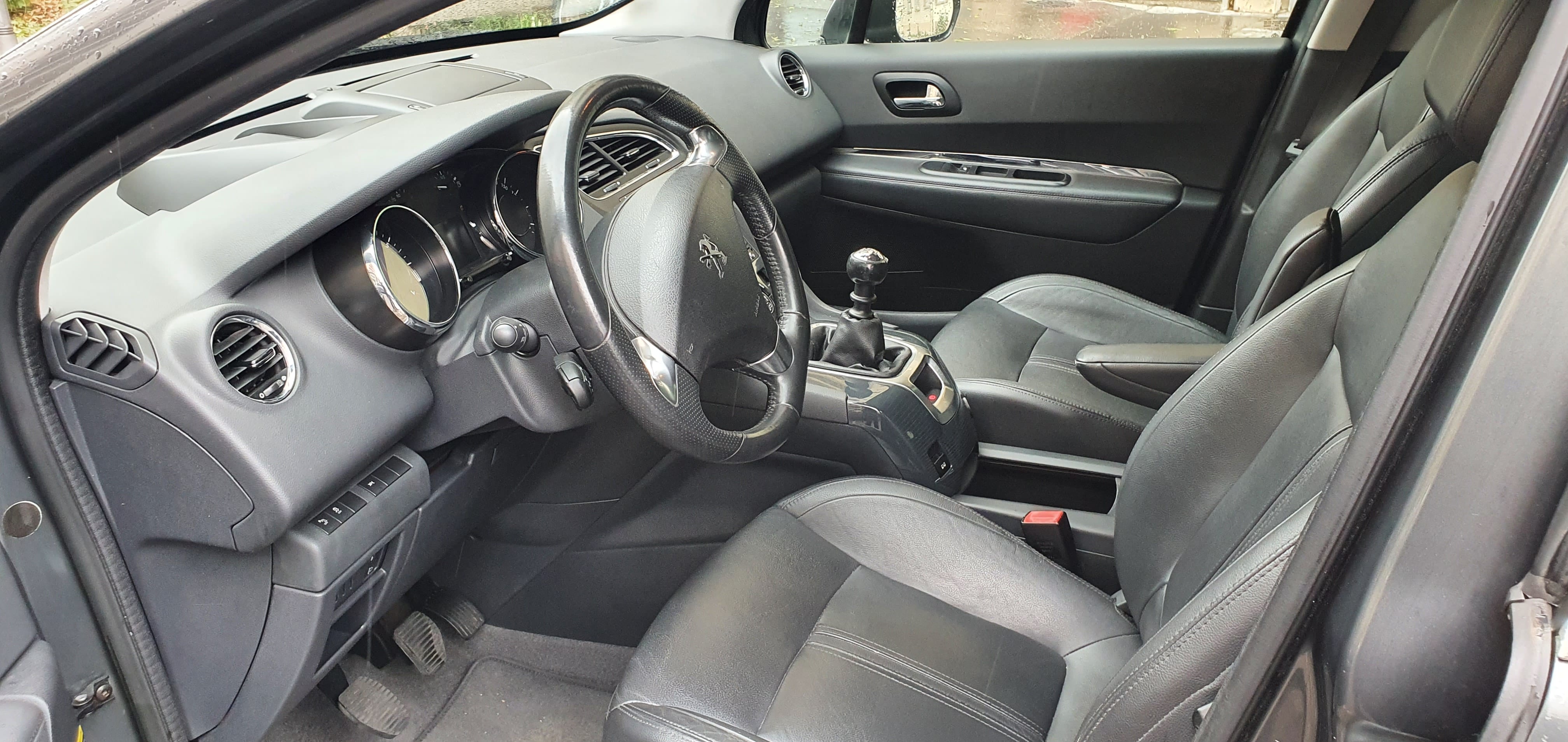 Peugeot 5008 avec Régulateur de vitesse