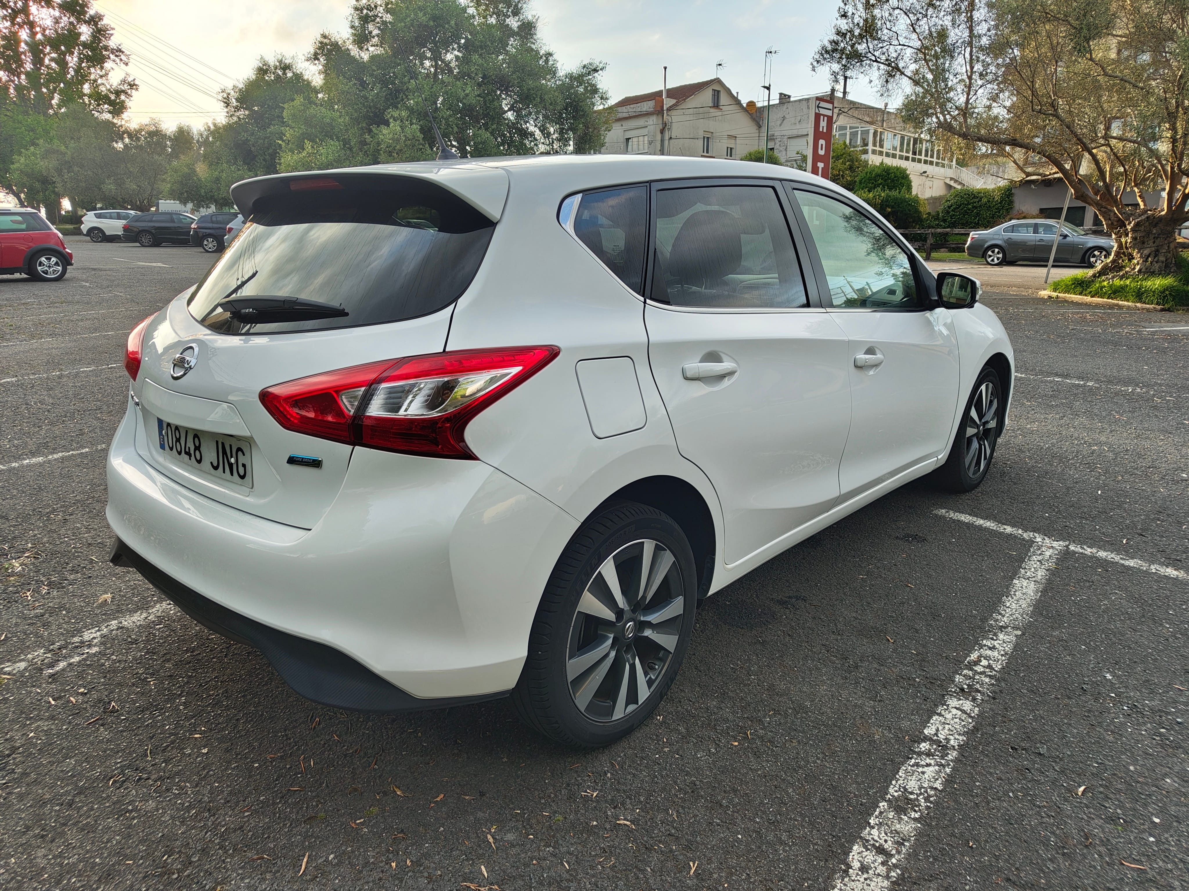Nissan Pulsar con Silla infantil