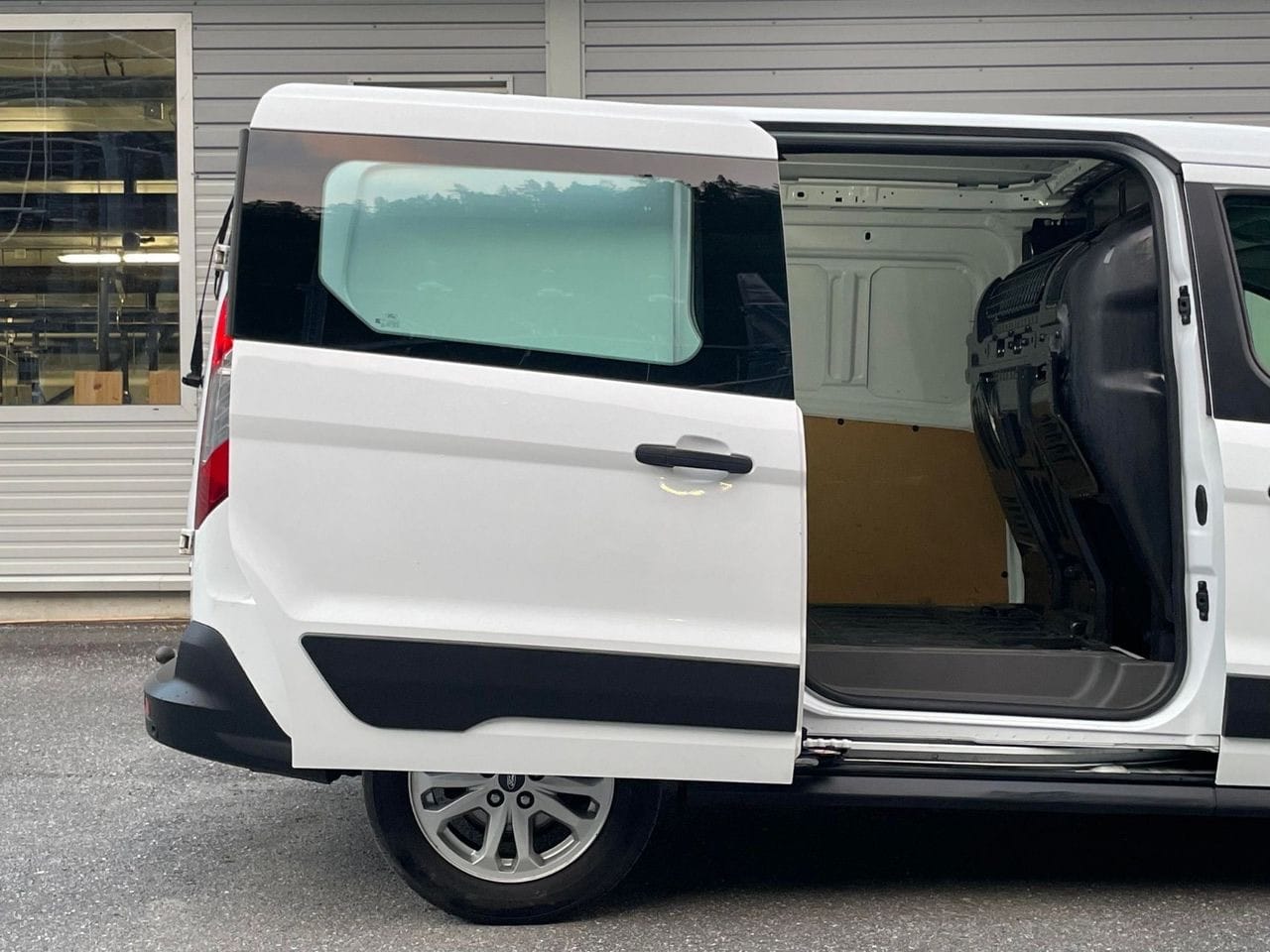 Ford Transit Connect Lang utgave with Bluetooth audio