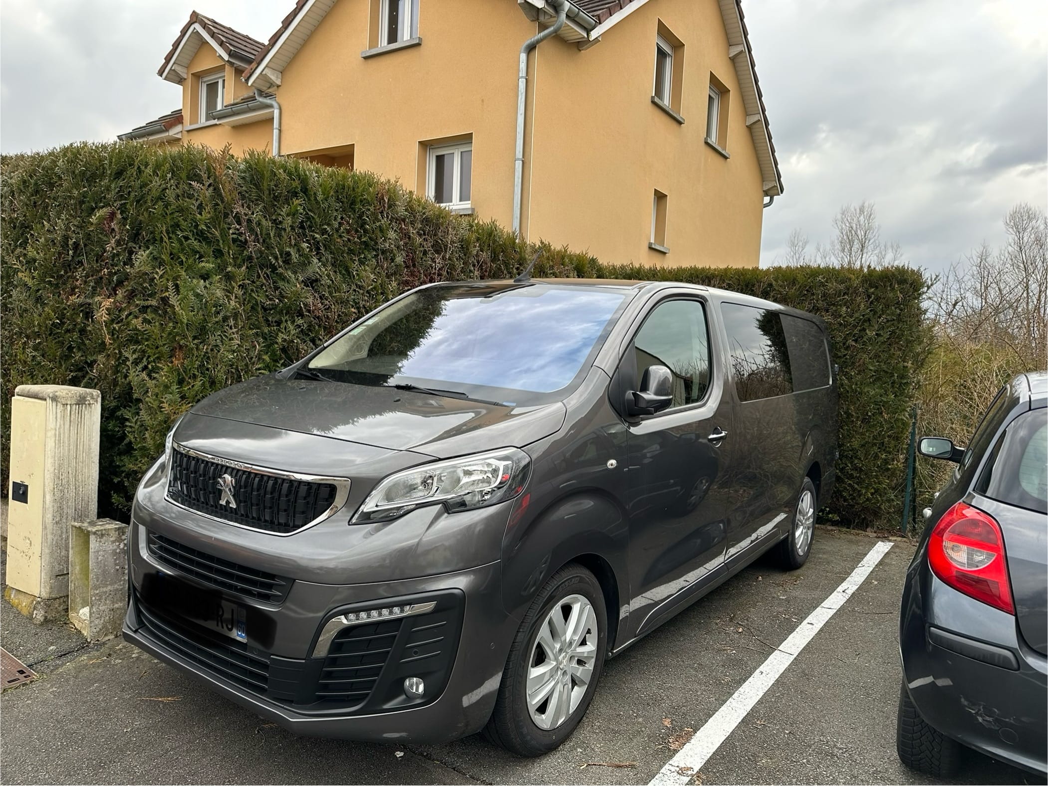 Peugeot Expert, 2018, Diesel, automatique, 6 places
