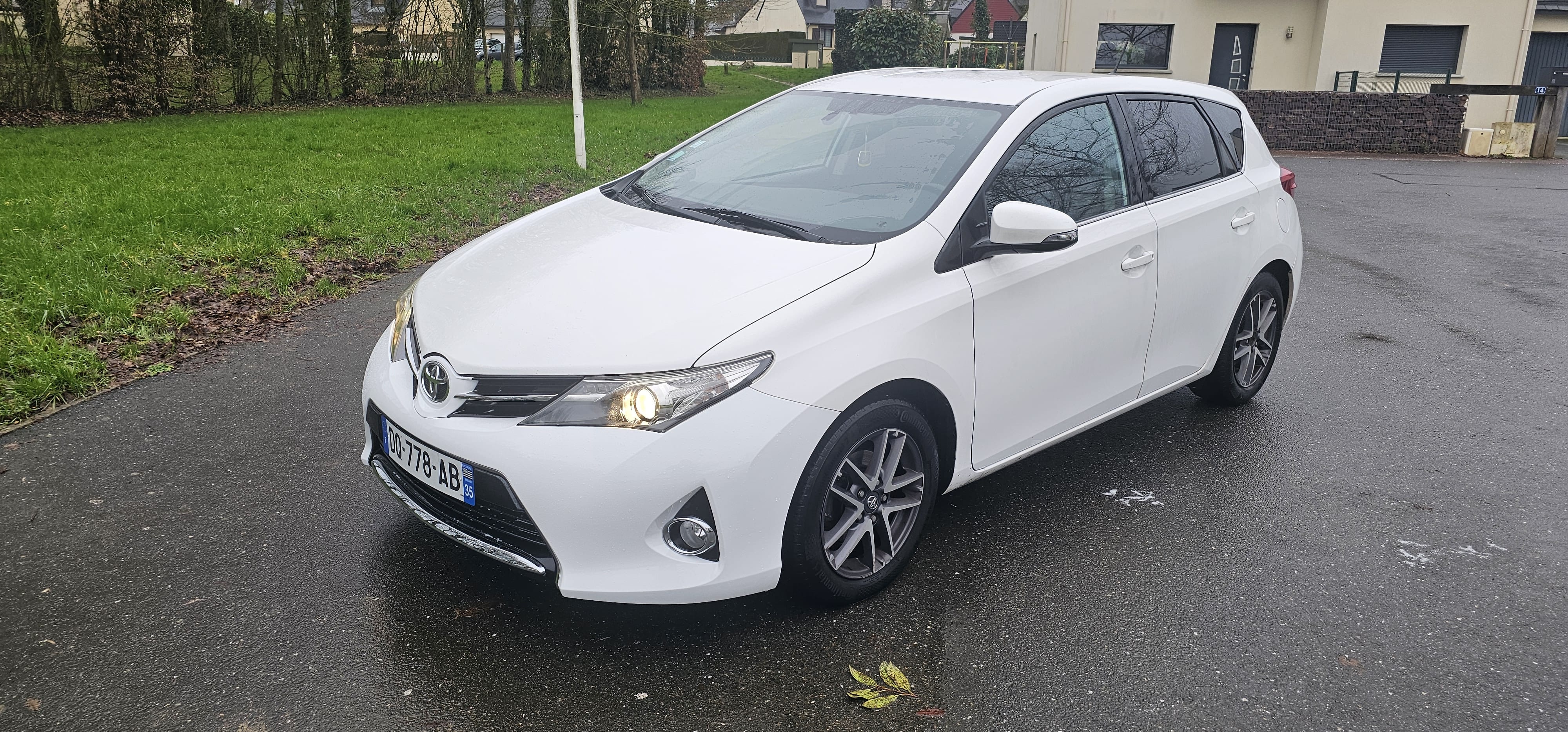 Toyota Auris, 2015, Diesel