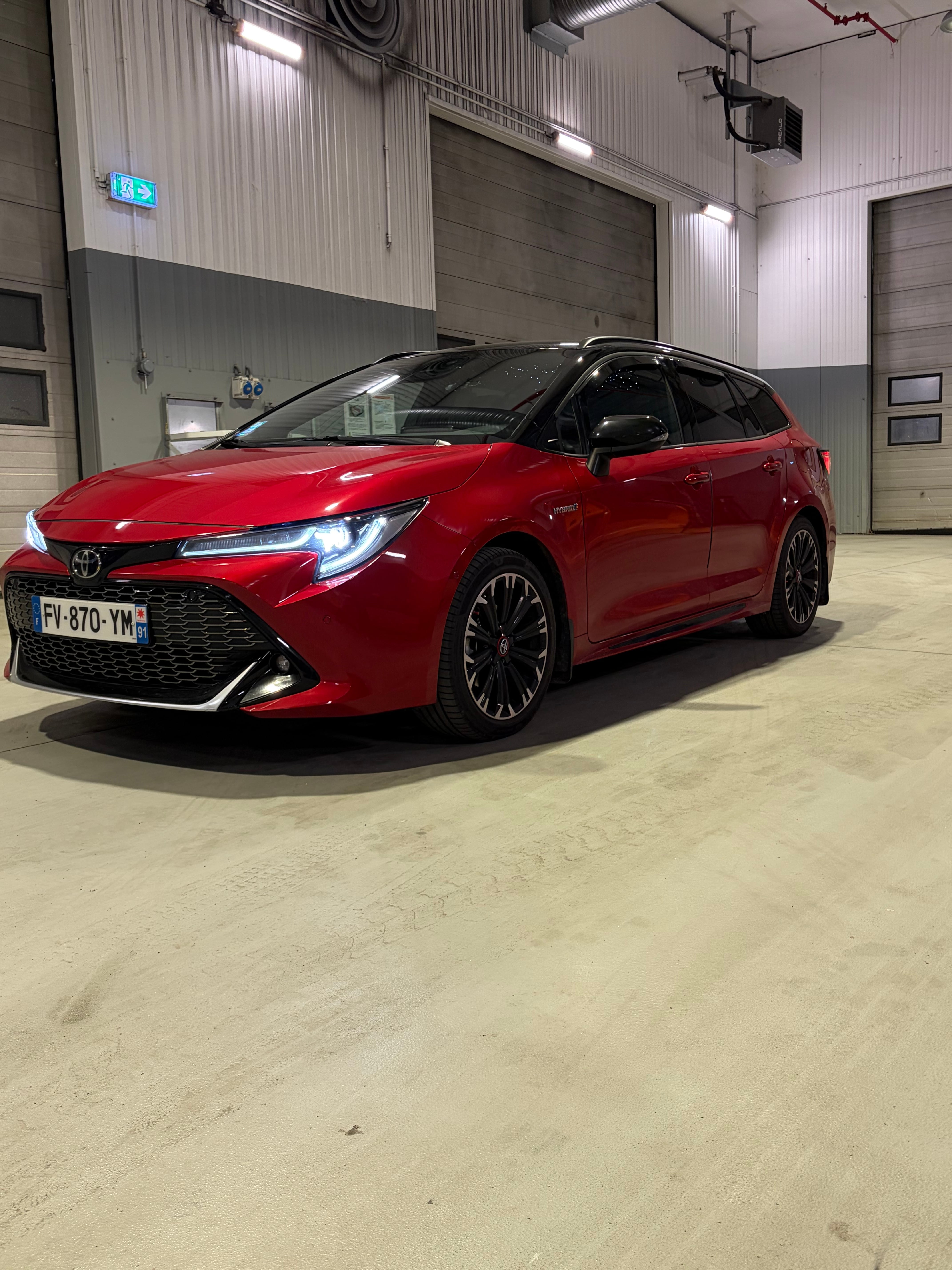 Toyota Corolla Break Hybride 1.9, 2020, Essence 95 / Électrique (hybride), automatique
