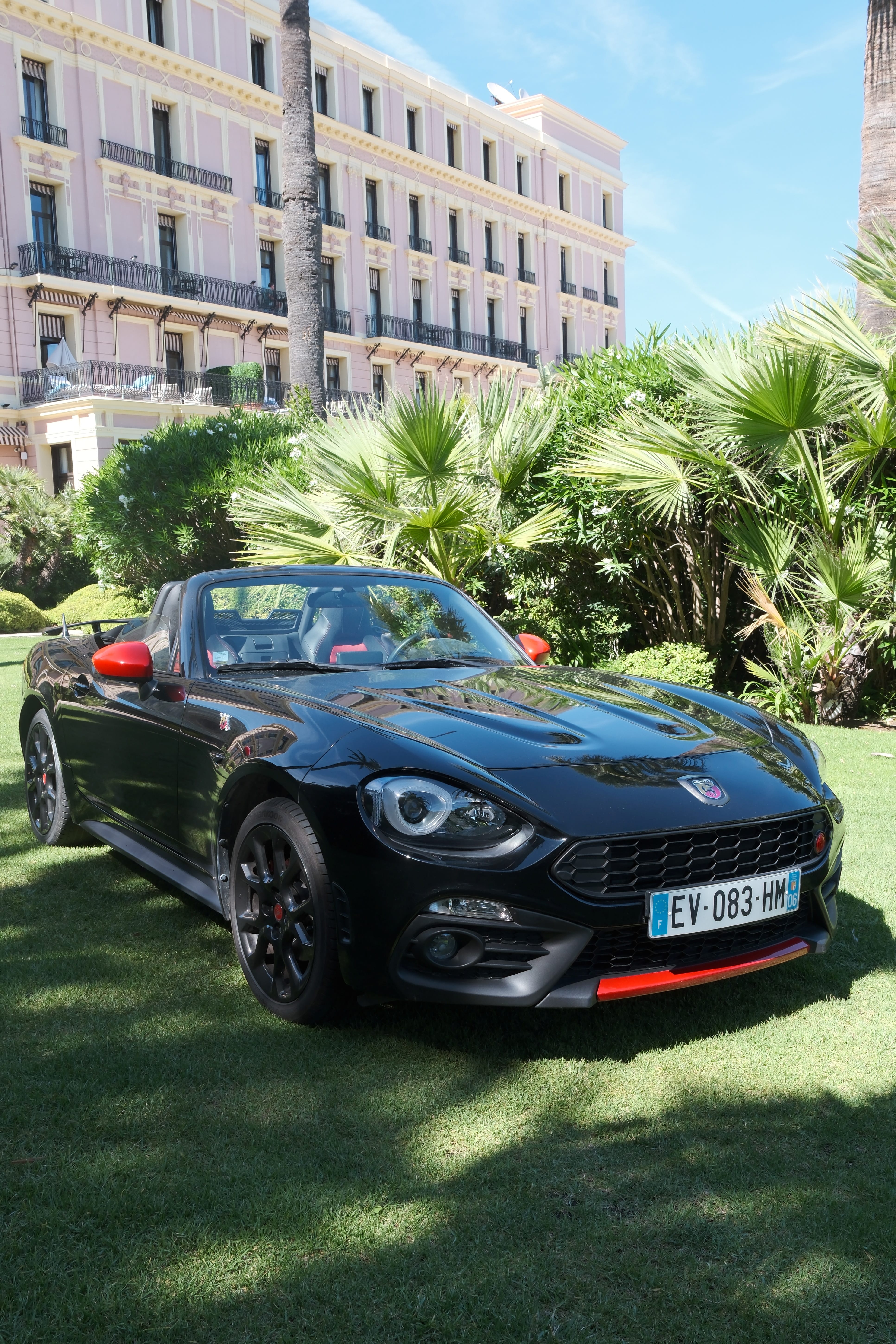 Abarth 124 Spider Cabrio, 2018, Essence 95